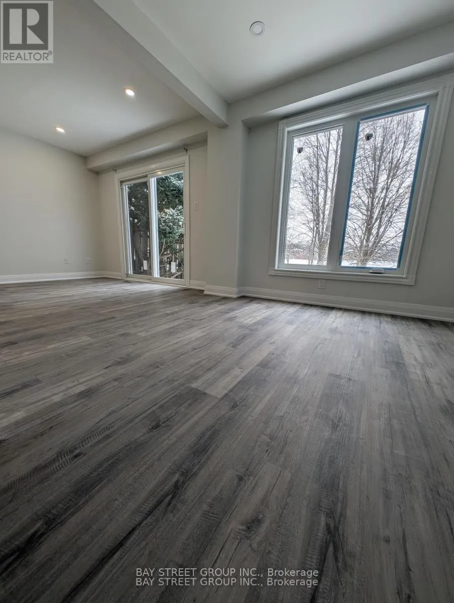 Photo 2 of 44 Lilac Avenue, Markham, Aileen-Willowbrook — HOMEH