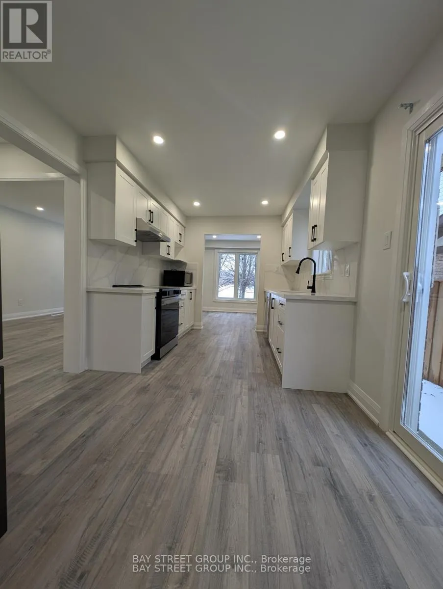 Photo 7 of 44 Lilac Avenue, Markham, Aileen-Willowbrook — HOMEH