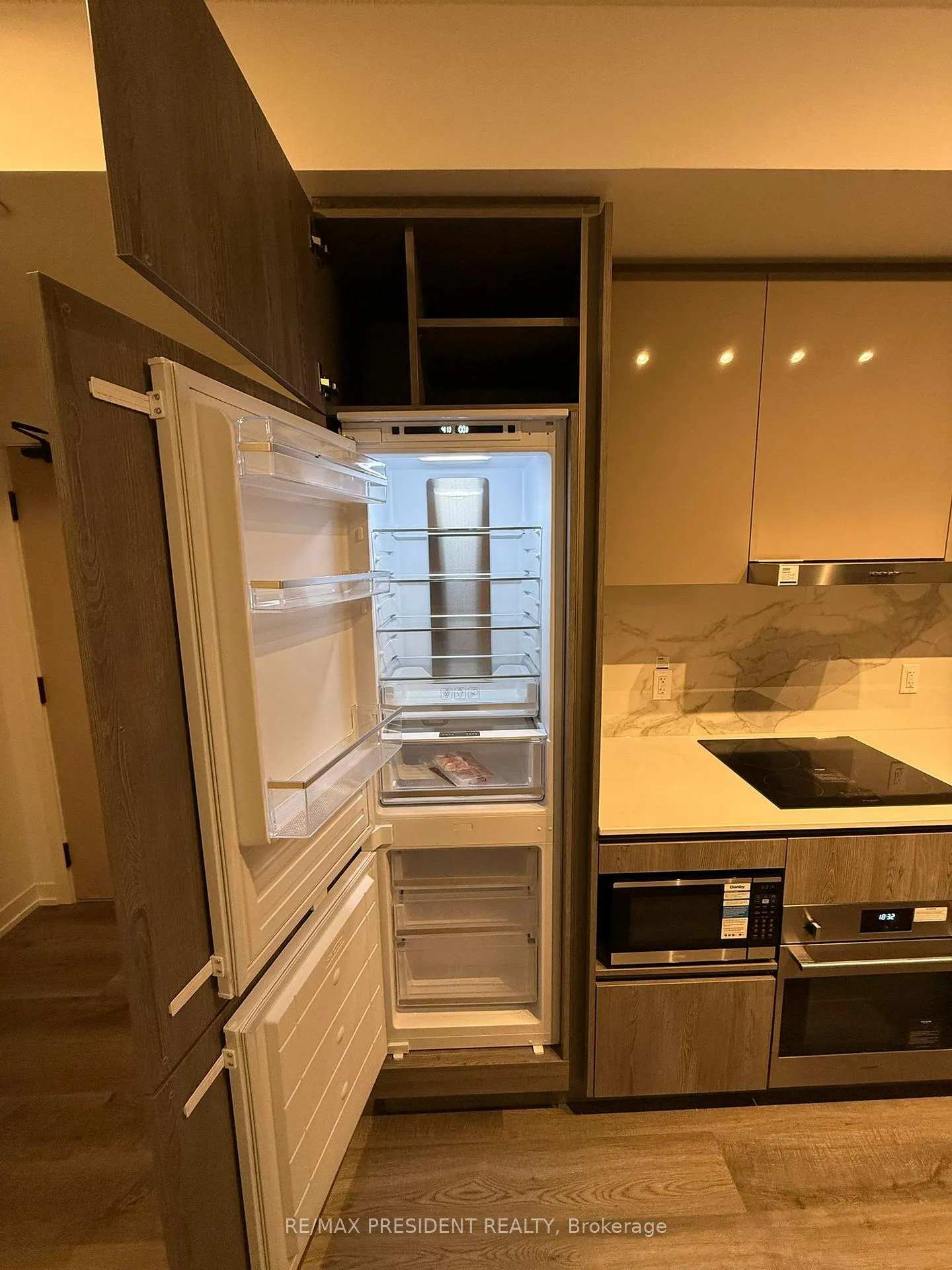 Photo 3 of Unit 3107, 8 Interchange Way, Vaughan, Vaughan Corporate Centre — HOMEH