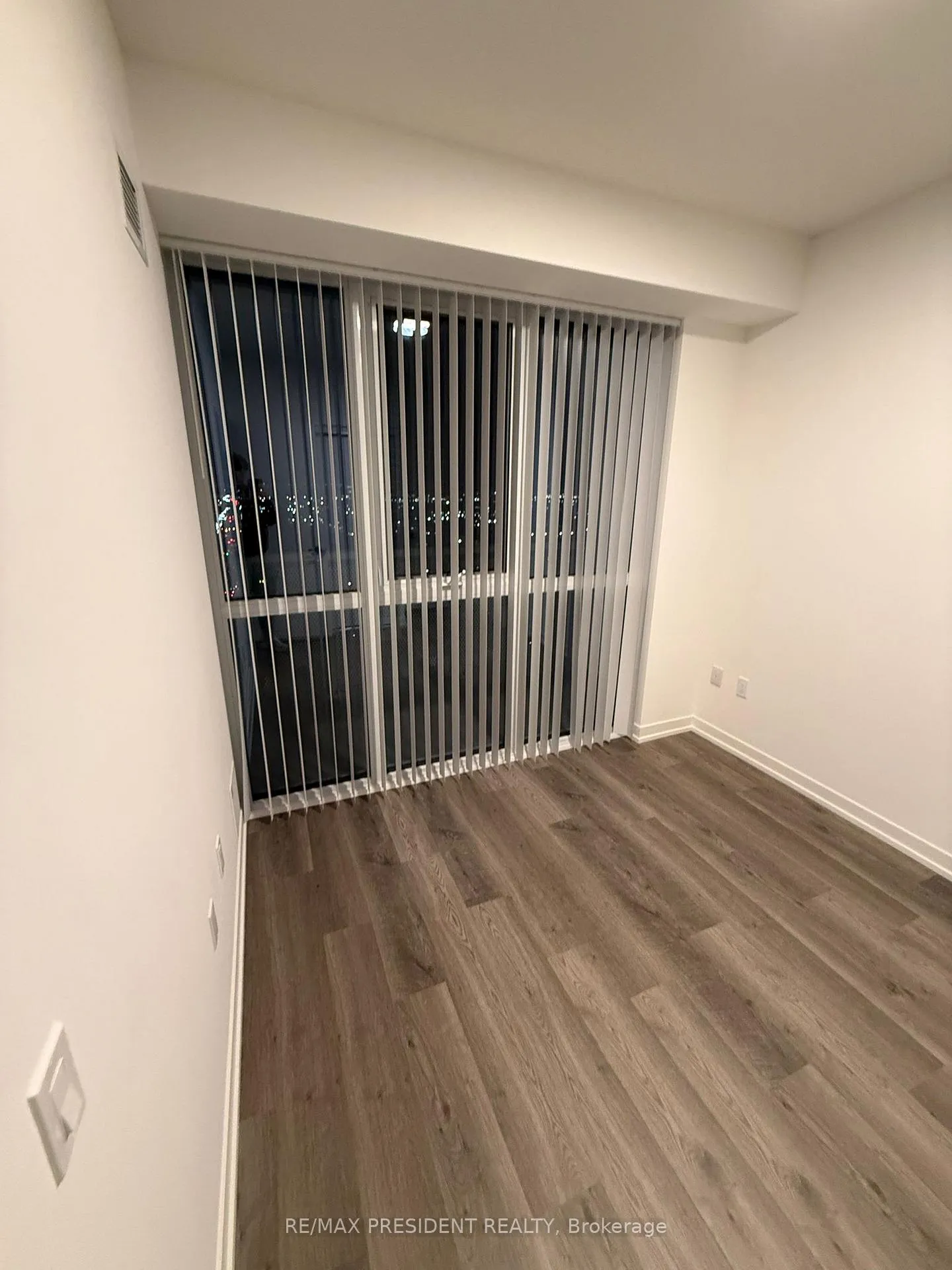 Photo 6 of Unit 3107, 8 Interchange Way, Vaughan, Vaughan Corporate Centre — HOMEH