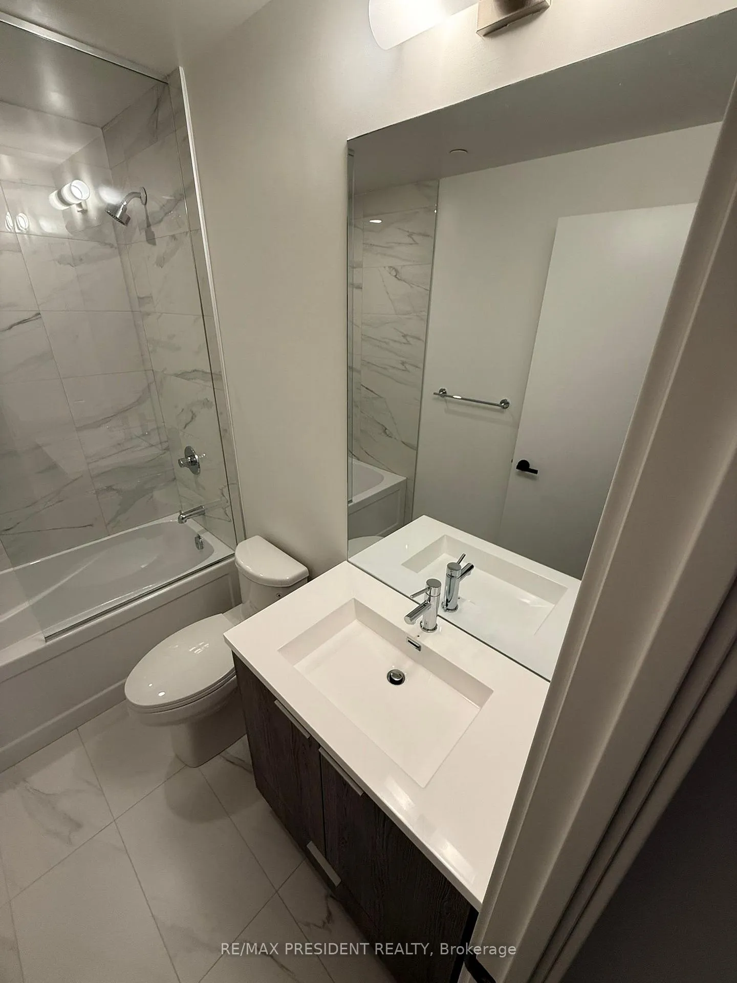 Photo 9 of Unit 3107, 8 Interchange Way, Vaughan, Vaughan Corporate Centre — HOMEH