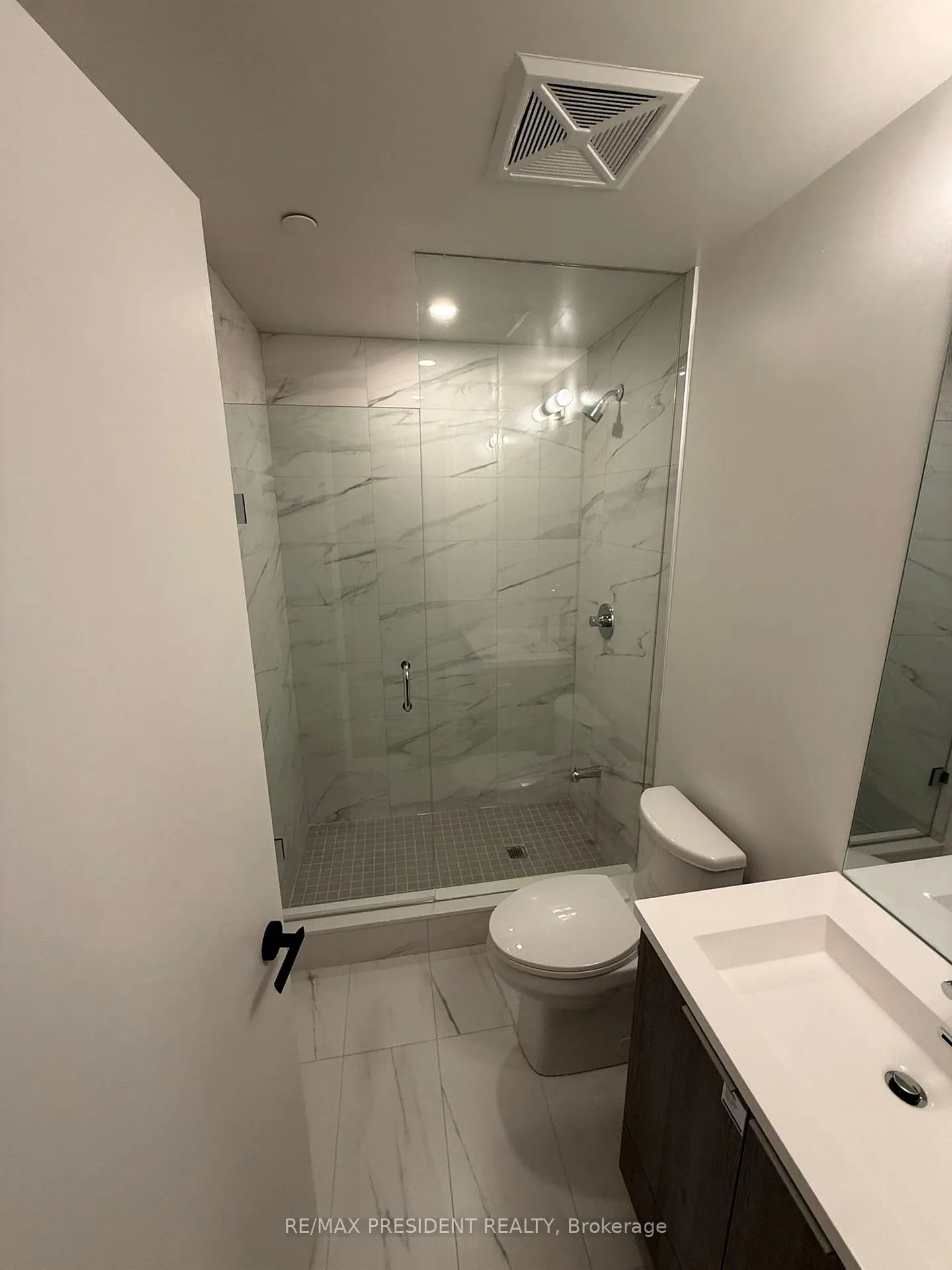 Photo 12 of Unit 3107, 8 Interchange Way, Vaughan, Vaughan Corporate Centre — HOMEH