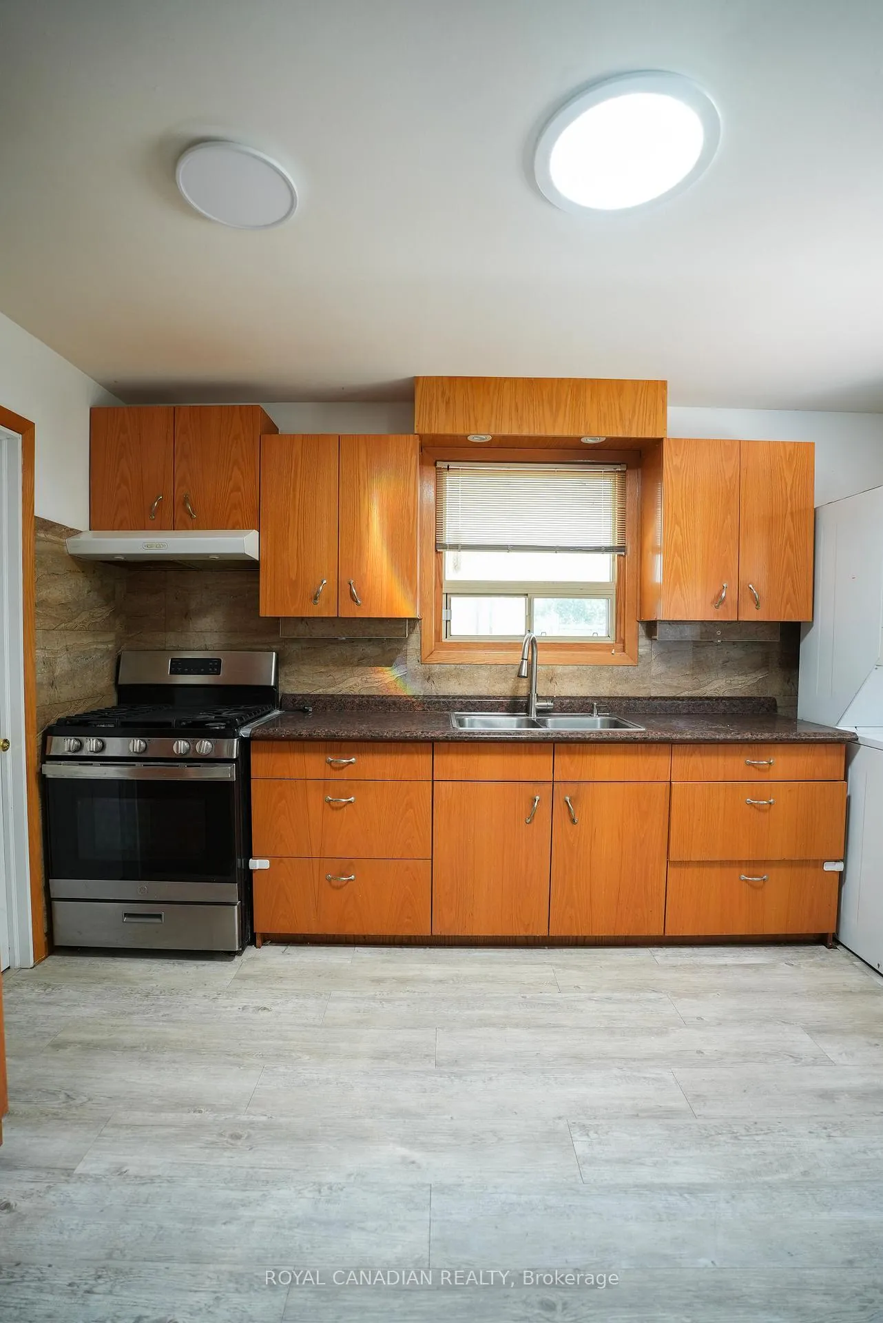 Photo 38 of 67 Sutherland Avenue, Brampton, Madoc — HOMEH