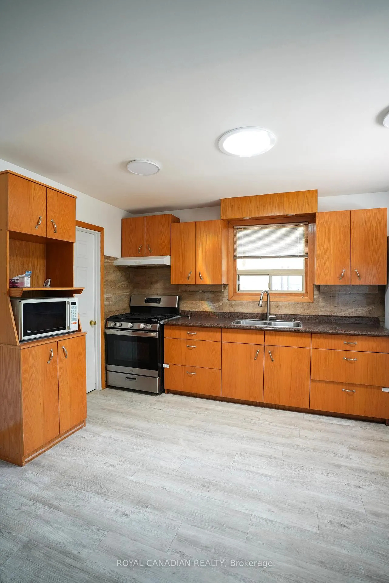 Photo 39 of 67 Sutherland Avenue, Brampton, Madoc — HOMEH