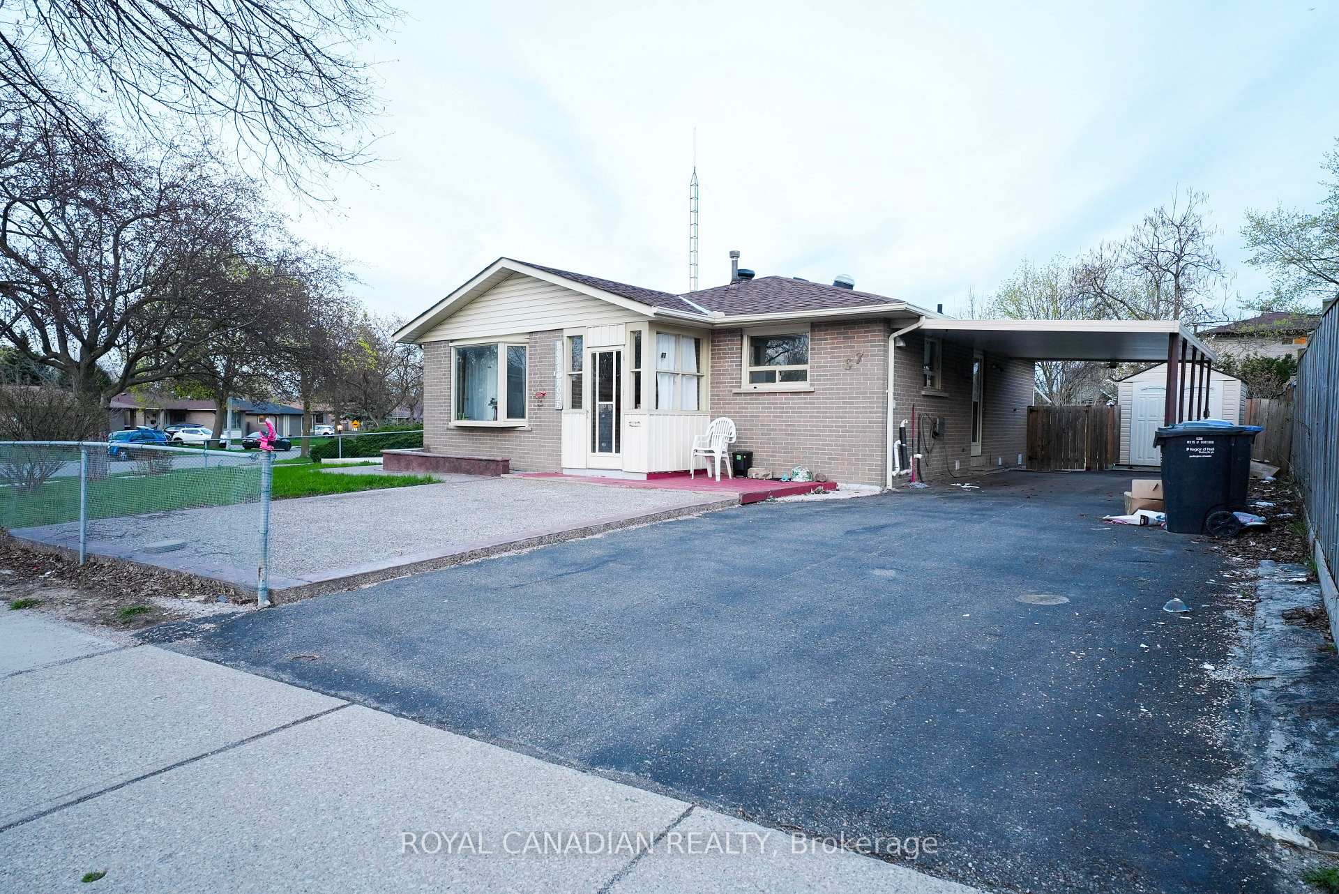Photo 3 of 67 Sutherland Avenue, Brampton, Madoc — HOMEH