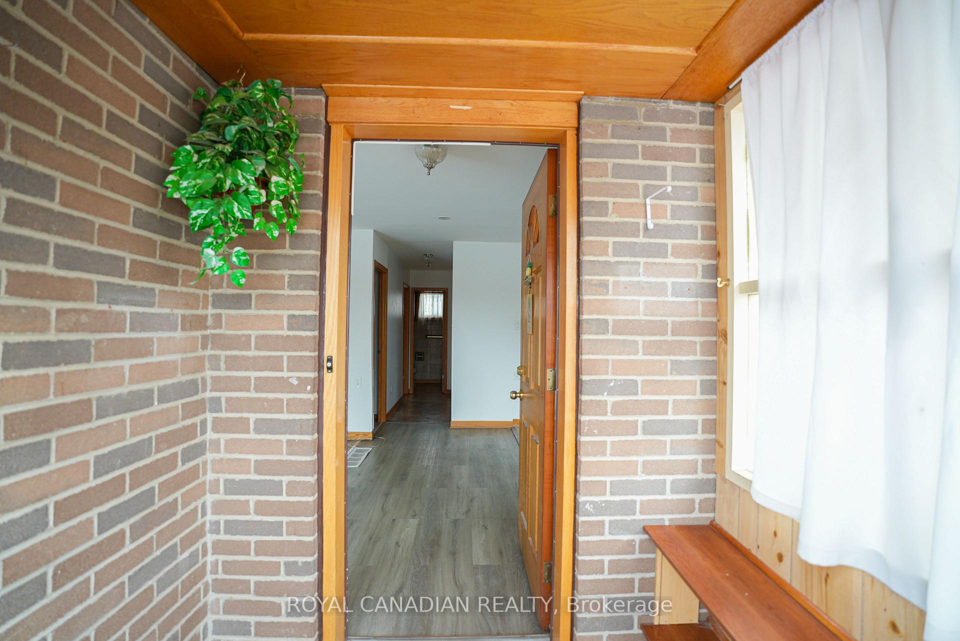 Photo 5 of 67 Sutherland Avenue, Brampton, Madoc — HOMEH