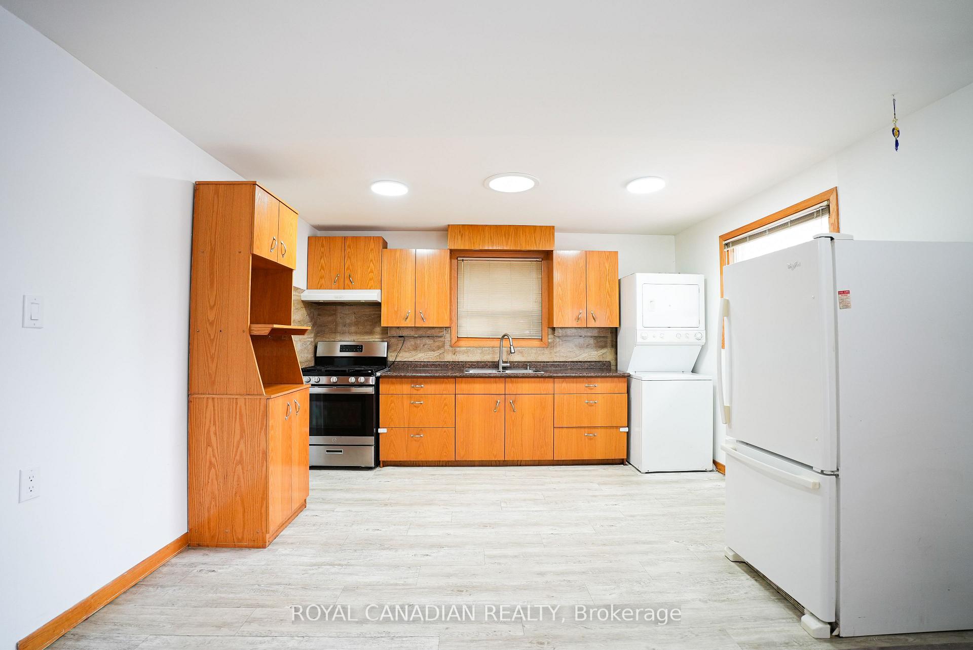 Photo 9 of 67 Sutherland Avenue, Brampton, Madoc — HOMEH
