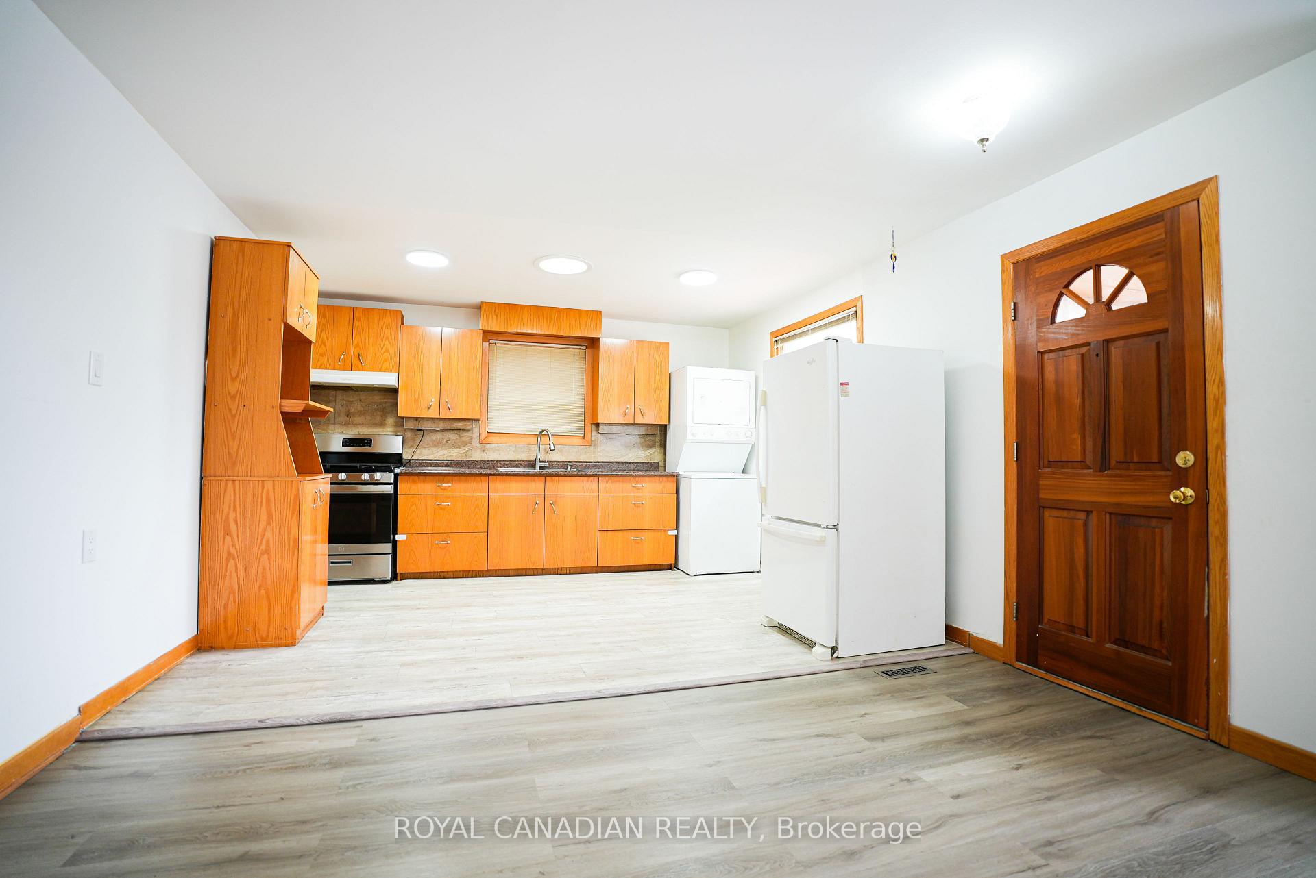 Photo 10 of 67 Sutherland Avenue, Brampton, Madoc — HOMEH