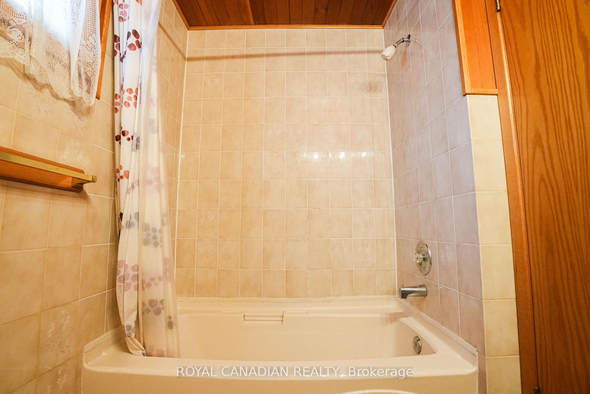 Photo 17 of 67 Sutherland Avenue, Brampton, Madoc — HOMEH