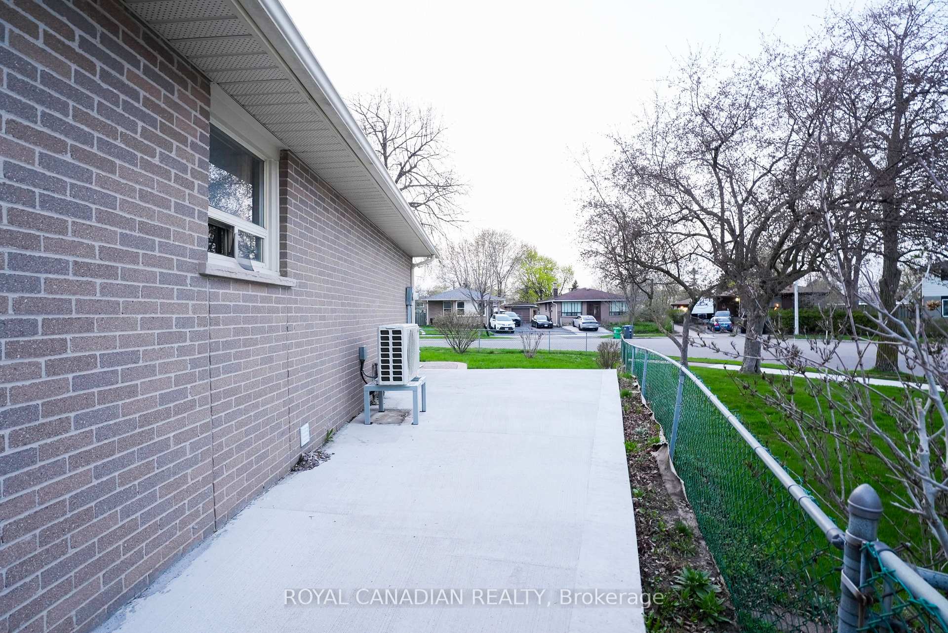 Photo 32 of 67 Sutherland Avenue, Brampton, Madoc — HOMEH