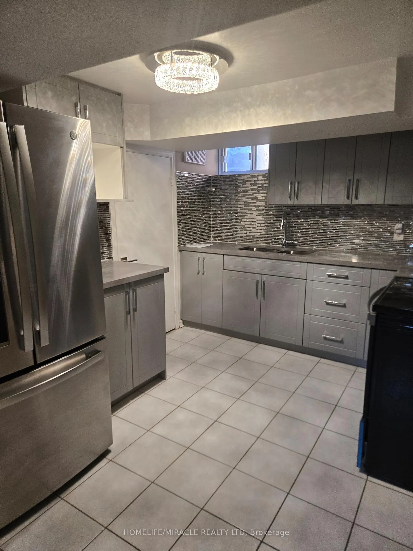 Photo 11 of 25 Chandlier Drive, Scarborough, Woburn — HOMEH