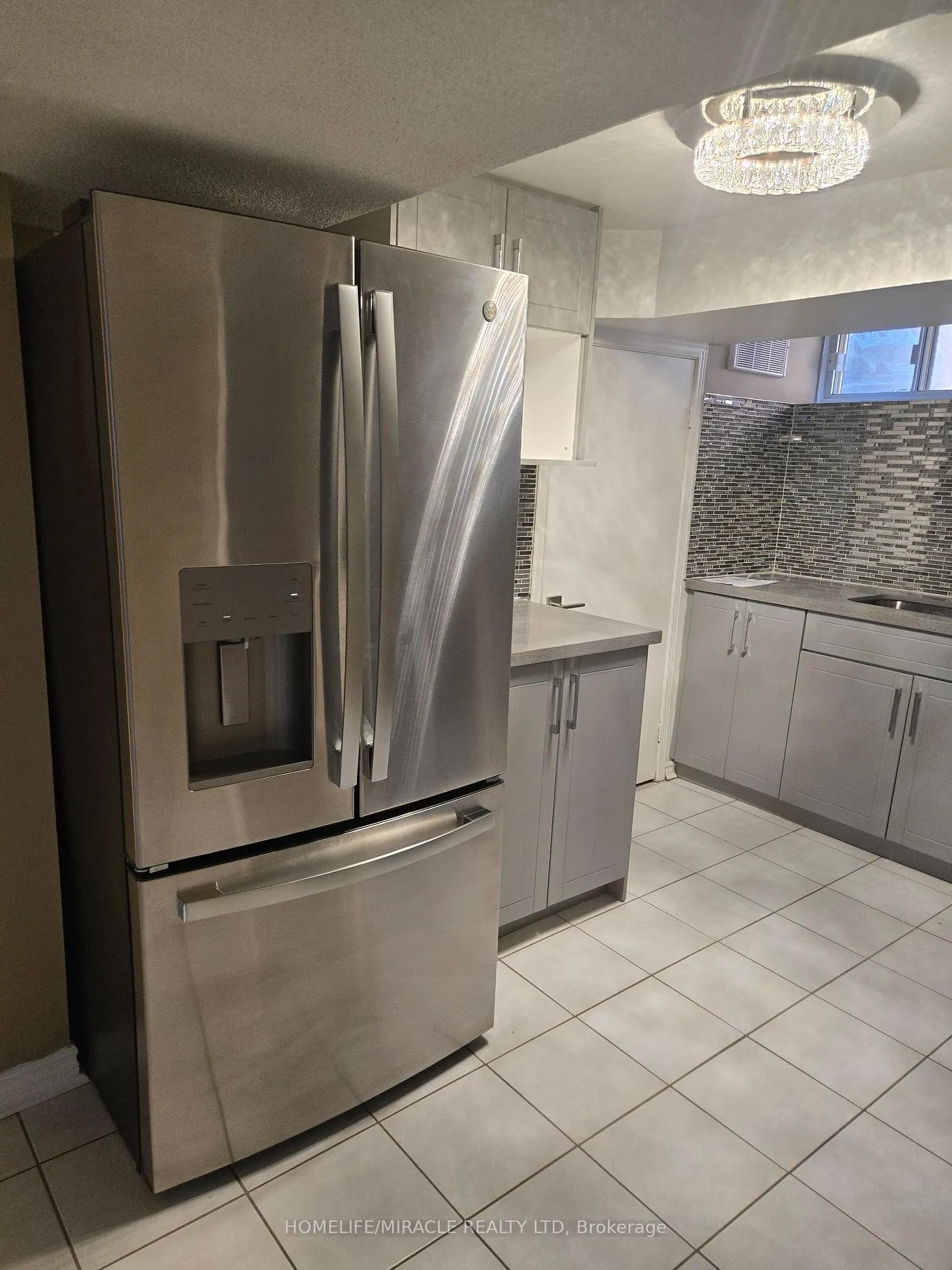 Photo 14 of 25 Chandlier Drive, Scarborough, Woburn — HOMEH