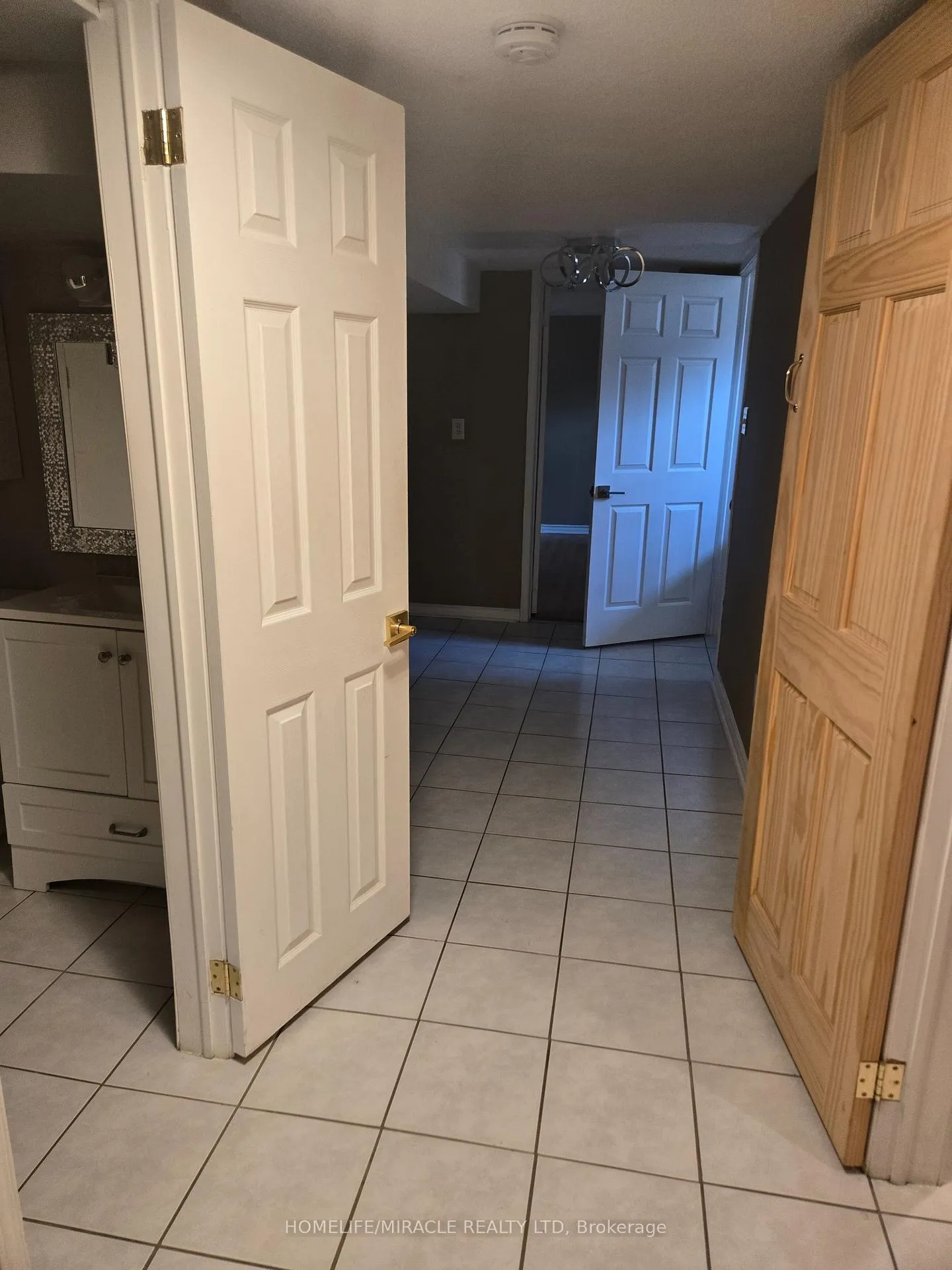 Photo 26 of 25 Chandlier Drive, Scarborough, Woburn — HOMEH