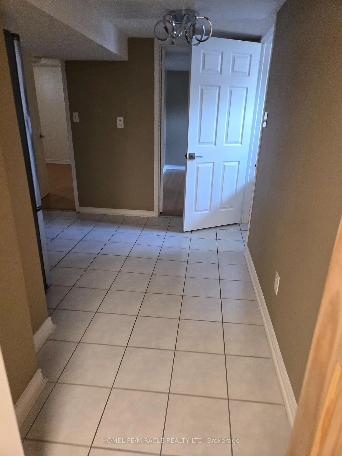 Photo 29 of 25 Chandlier Drive, Scarborough, Woburn — HOMEH