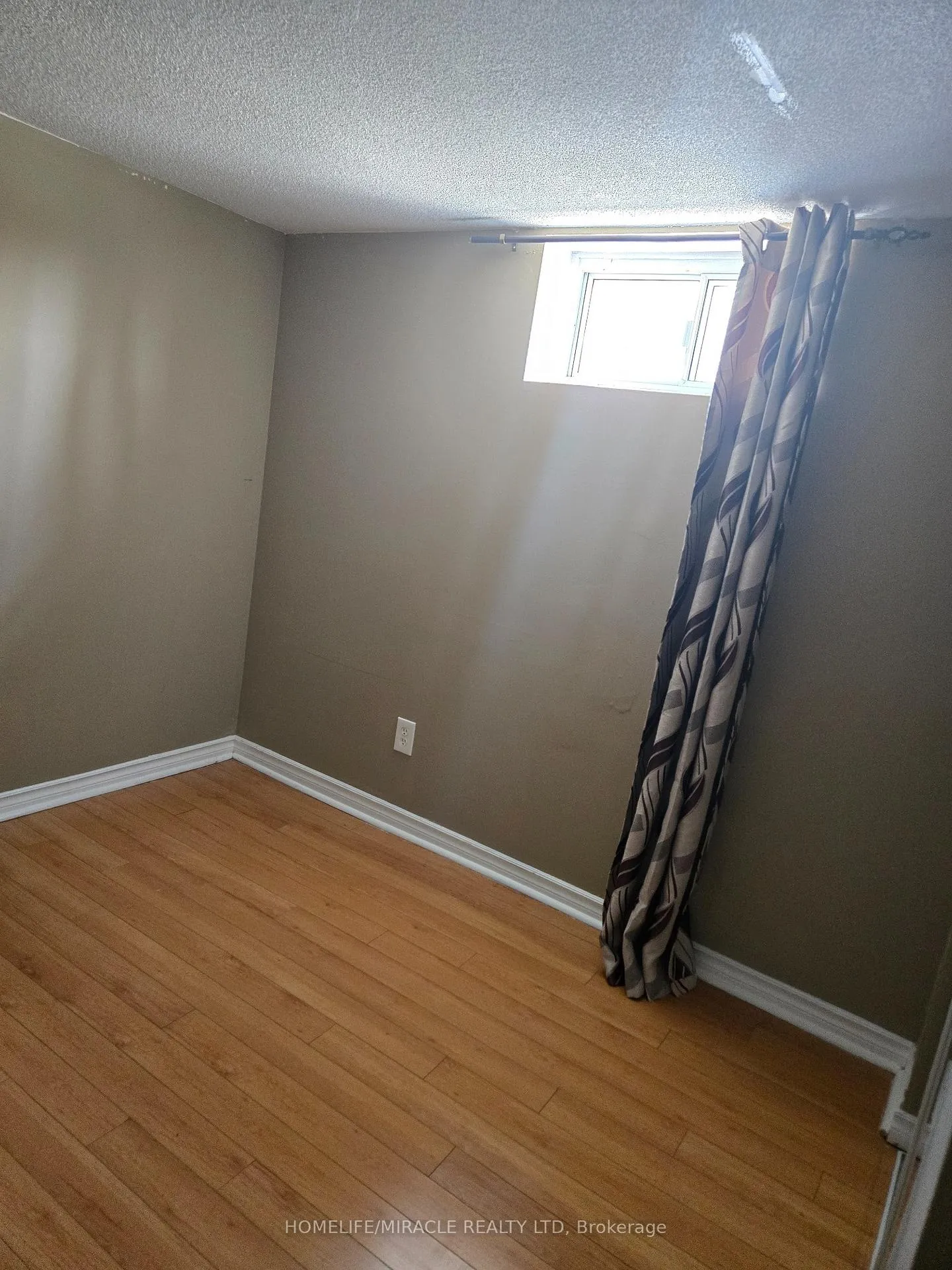 Photo 31 of 25 Chandlier Drive, Scarborough, Woburn — HOMEH