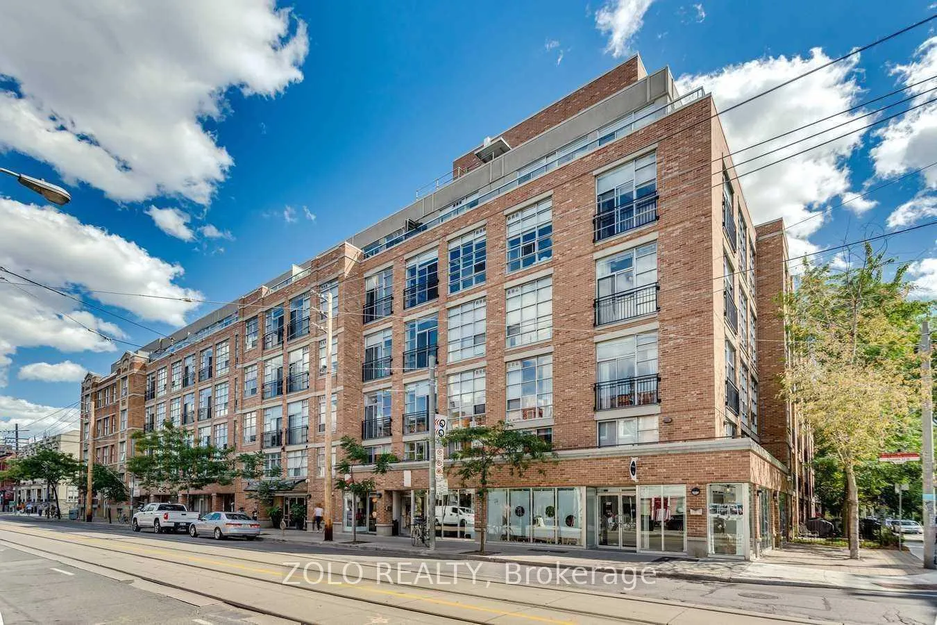 Front of Unit 428, 955 Queen Street W