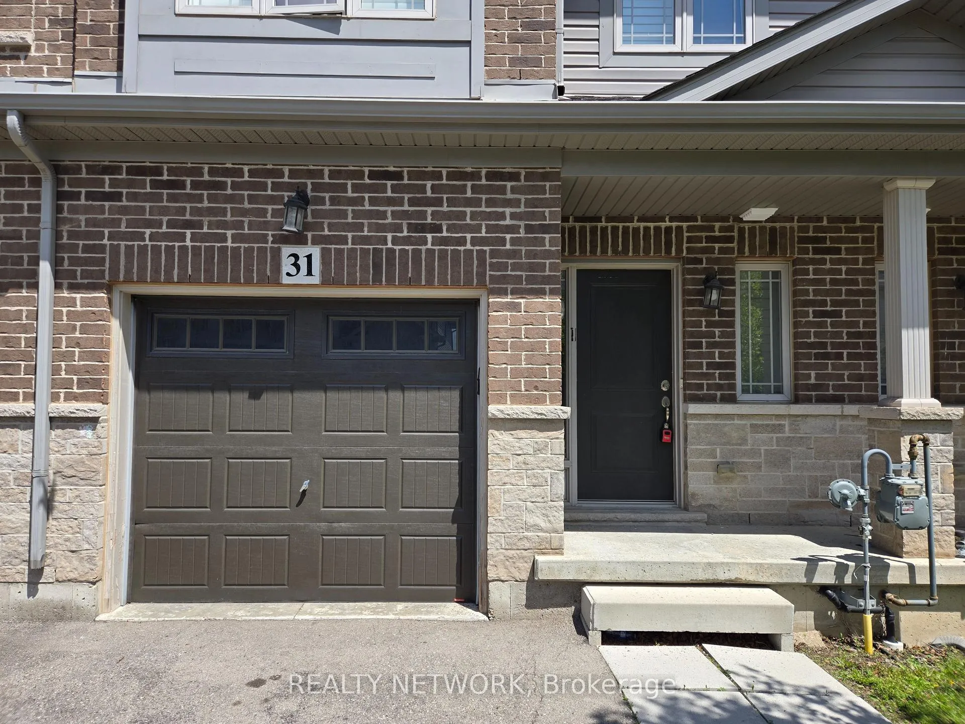 Photo 3 of 31 Serenity Lane, Hamilton, Rural Glanbrook — HOMEH