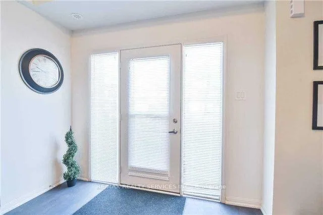 Photo 2 of 250 Sunny Meadow Boulevard, Brampton, Sandringham-Wellington — HOMEH
