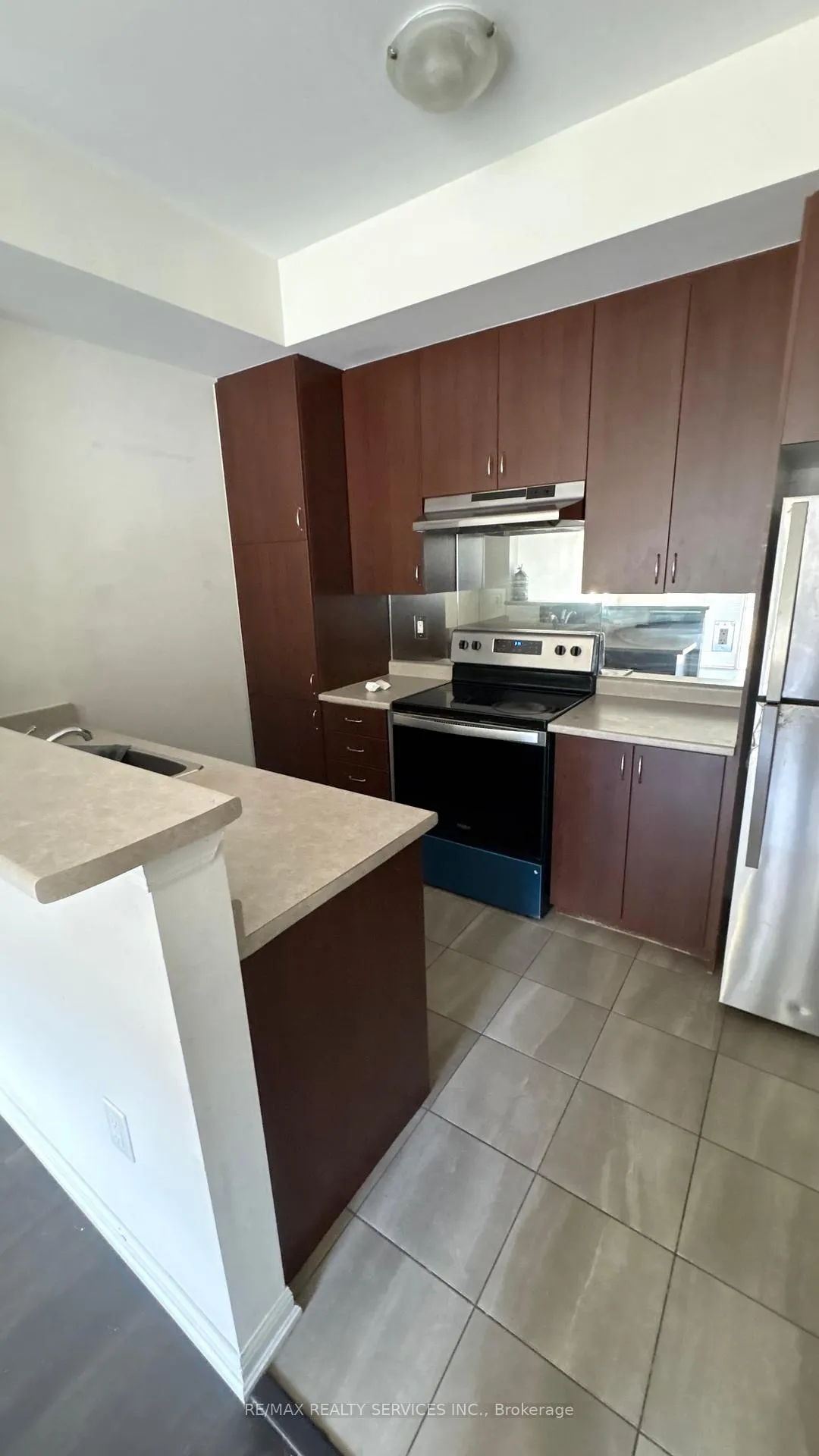 Photo 13 of 250 Sunny Meadow Boulevard, Brampton, Sandringham-Wellington — HOMEH