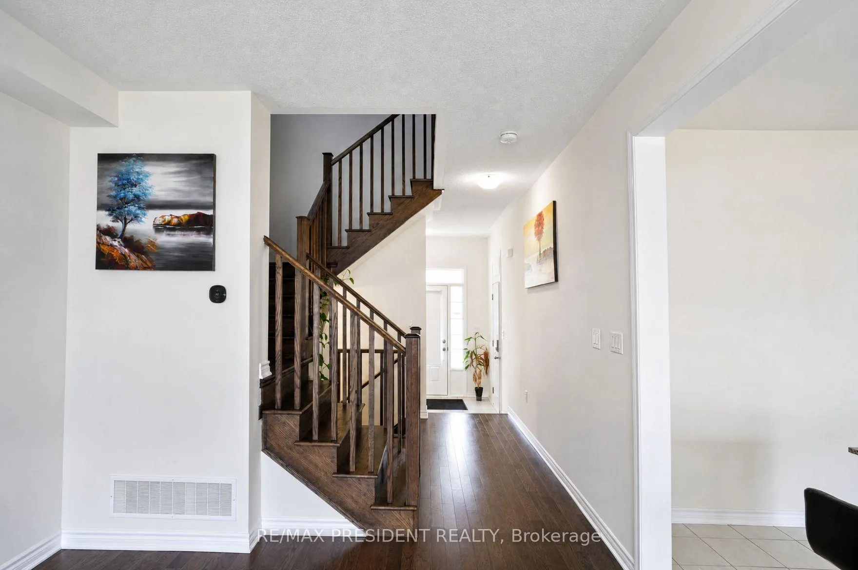 Photo 2 of 34 Eberly Woods Drive, Caledon, Rural Caledon — HOMEH
