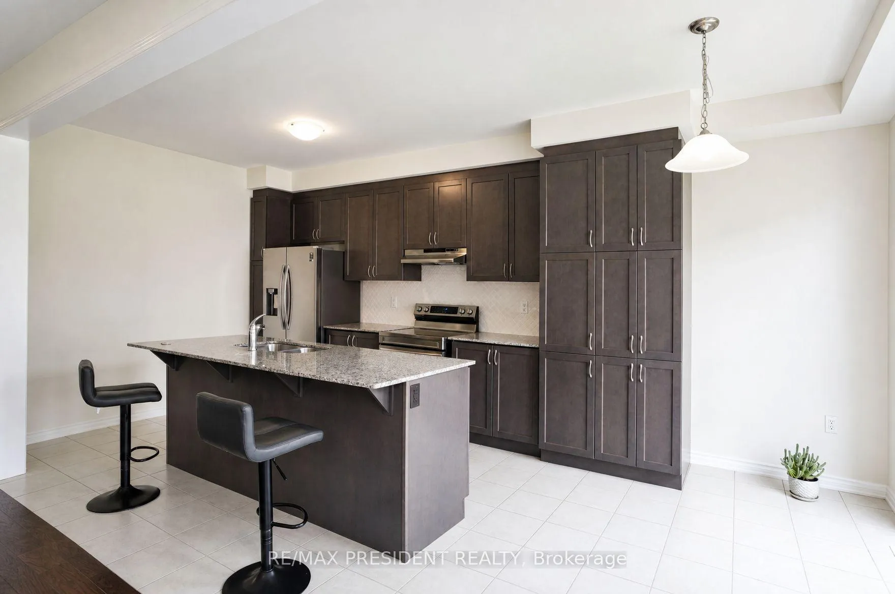 Photo 5 of 34 Eberly Woods Drive, Caledon, Rural Caledon — HOMEH