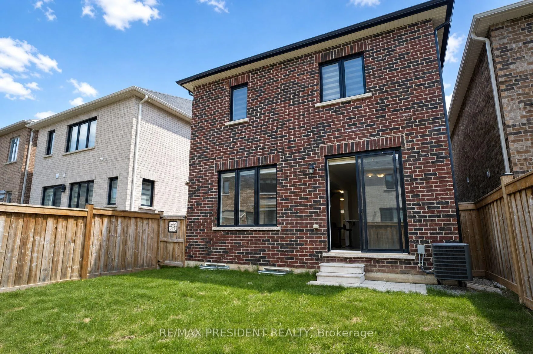 Photo 30 of 34 Eberly Woods Drive, Caledon, Rural Caledon — HOMEH