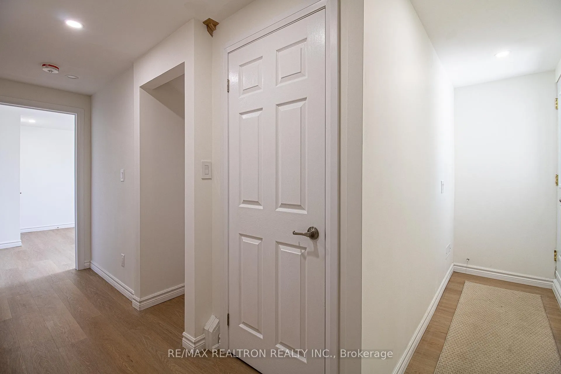 Photo 4 of Unit Lower, 96 Southdale Drive, Markham, Bullock — HOMEH