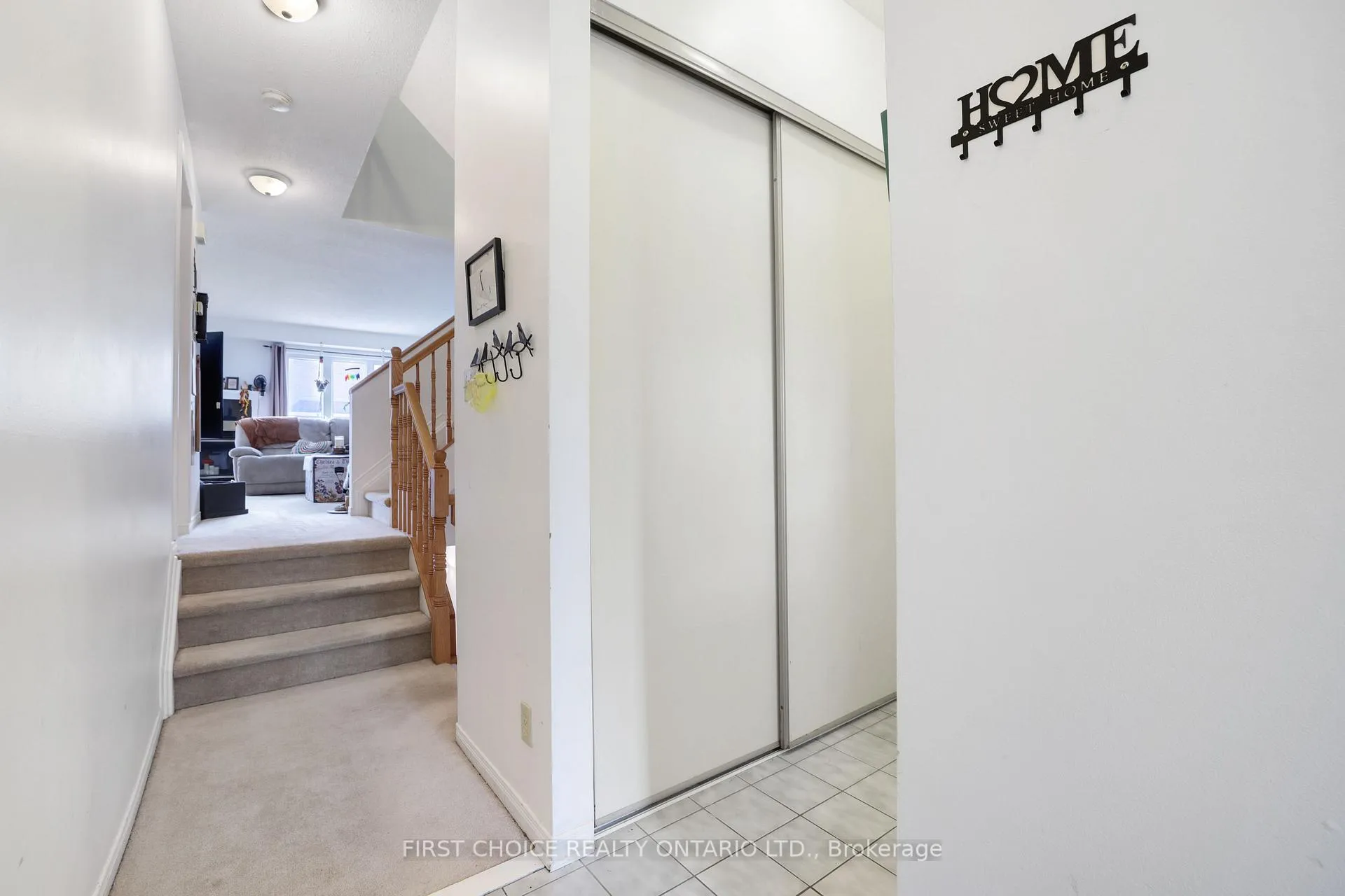 Photo 2 of 10 Maravista Drive, Ottawa, Barrhaven - Cedargrove/Fraserdale — HOMEH