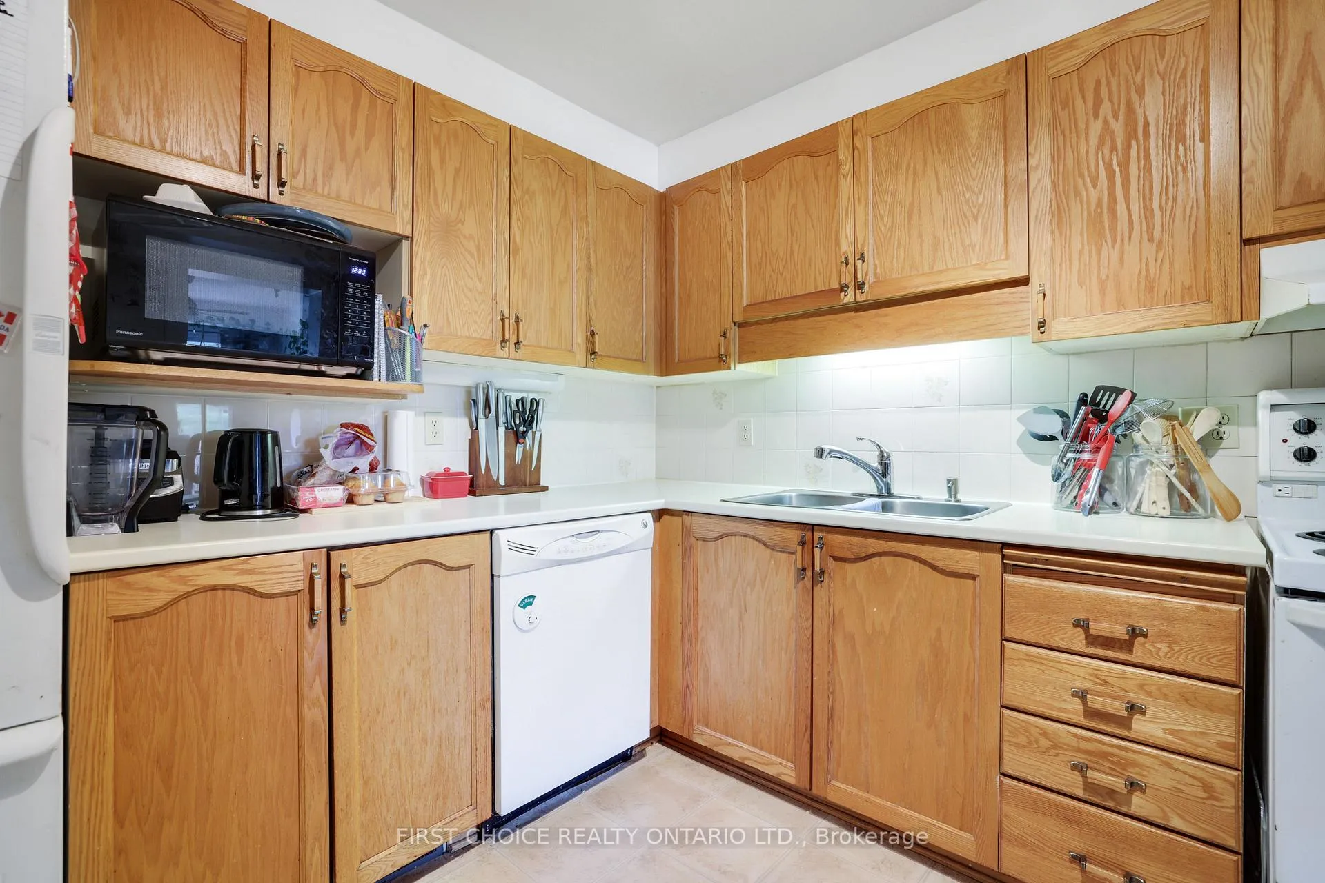 Photo 5 of 10 Maravista Drive, Ottawa, Barrhaven - Cedargrove/Fraserdale — HOMEH