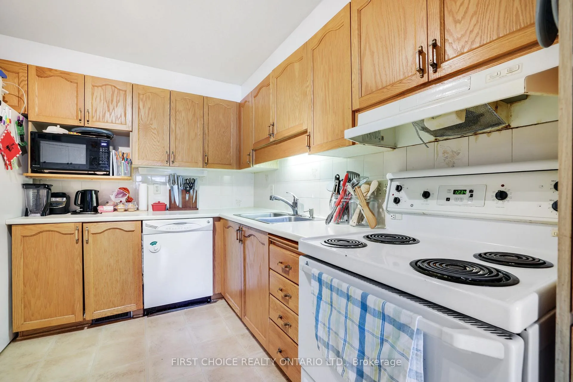 Photo 7 of 10 Maravista Drive, Ottawa, Barrhaven - Cedargrove/Fraserdale — HOMEH
