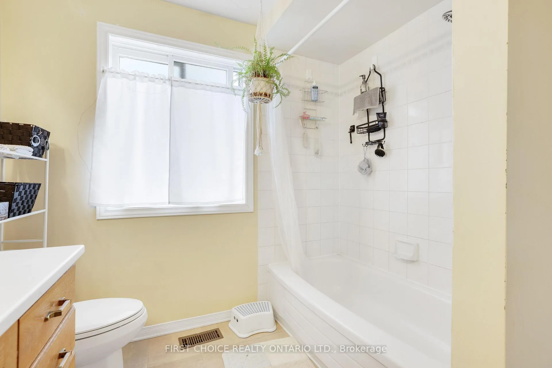Photo 23 of 10 Maravista Drive, Ottawa, Barrhaven - Cedargrove/Fraserdale — HOMEH