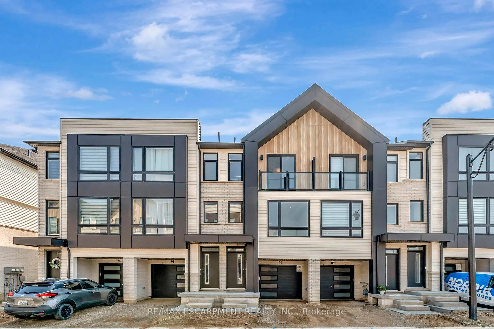 Photo 3 of Unit 90, 55 Tom Brown Drive, Brant, Paris — HOMEH