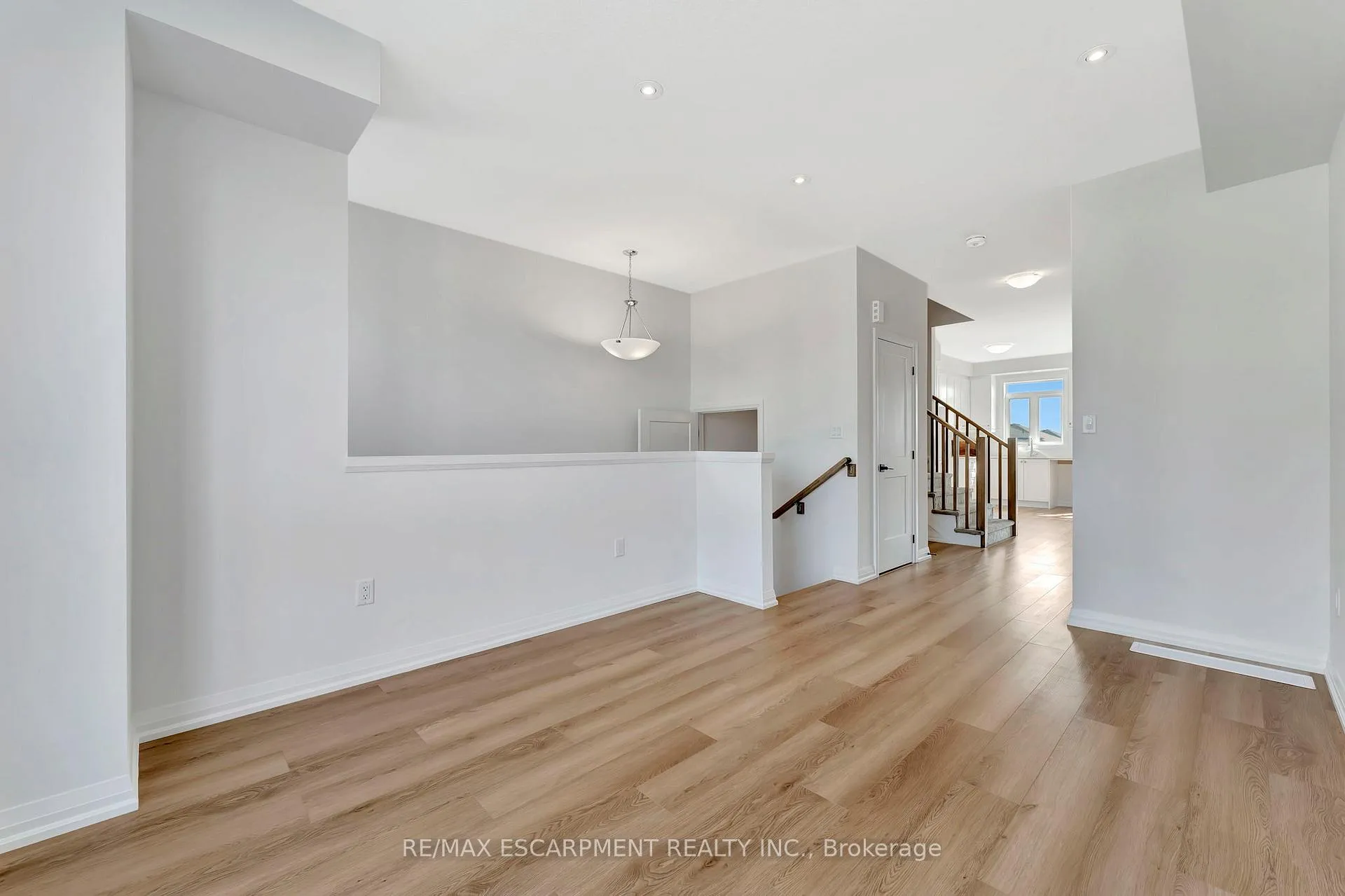 Photo 9 of Unit 90, 55 Tom Brown Drive, Brant, Paris — HOMEH