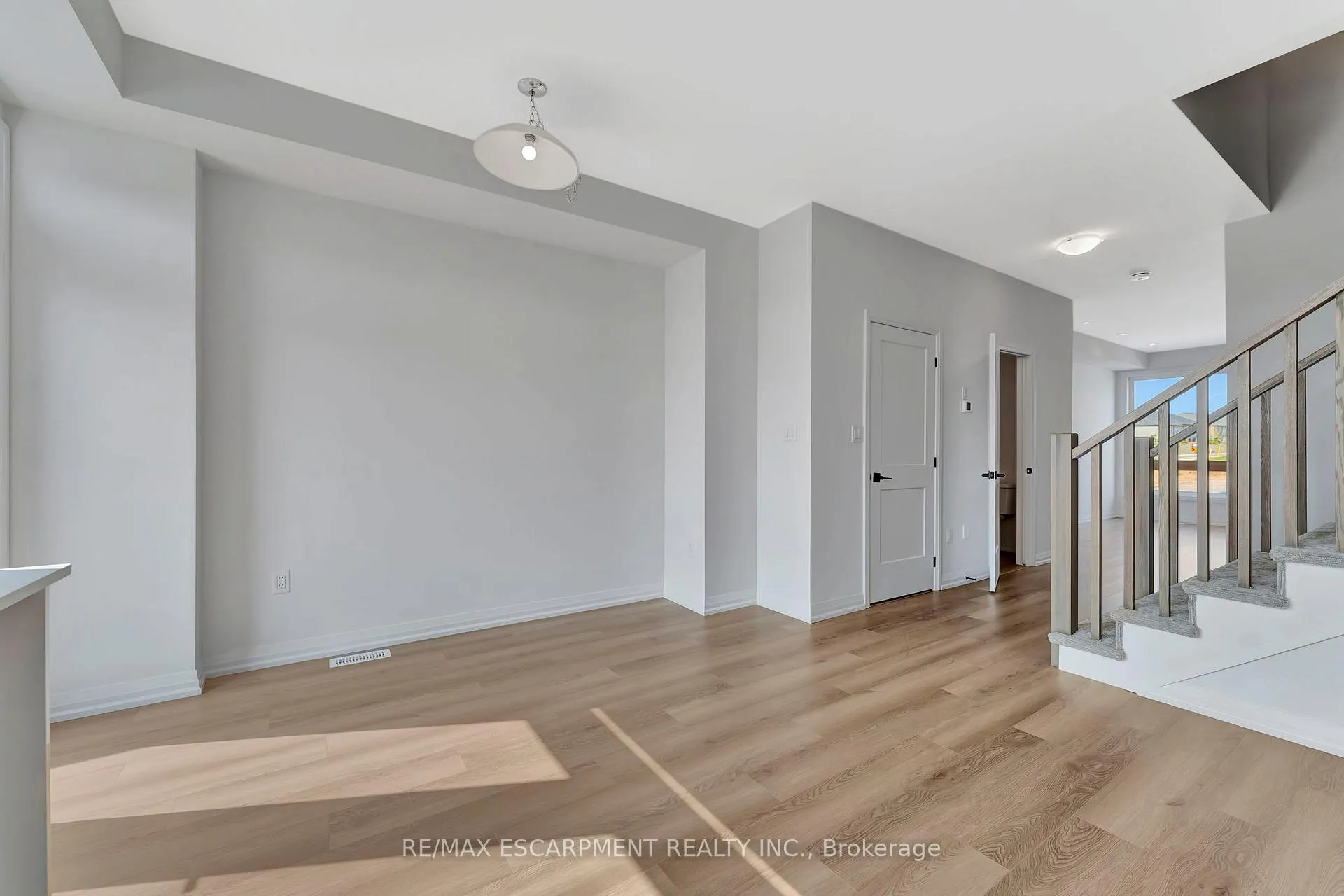 Photo 14 of Unit 90, 55 Tom Brown Drive, Brant, Paris — HOMEH