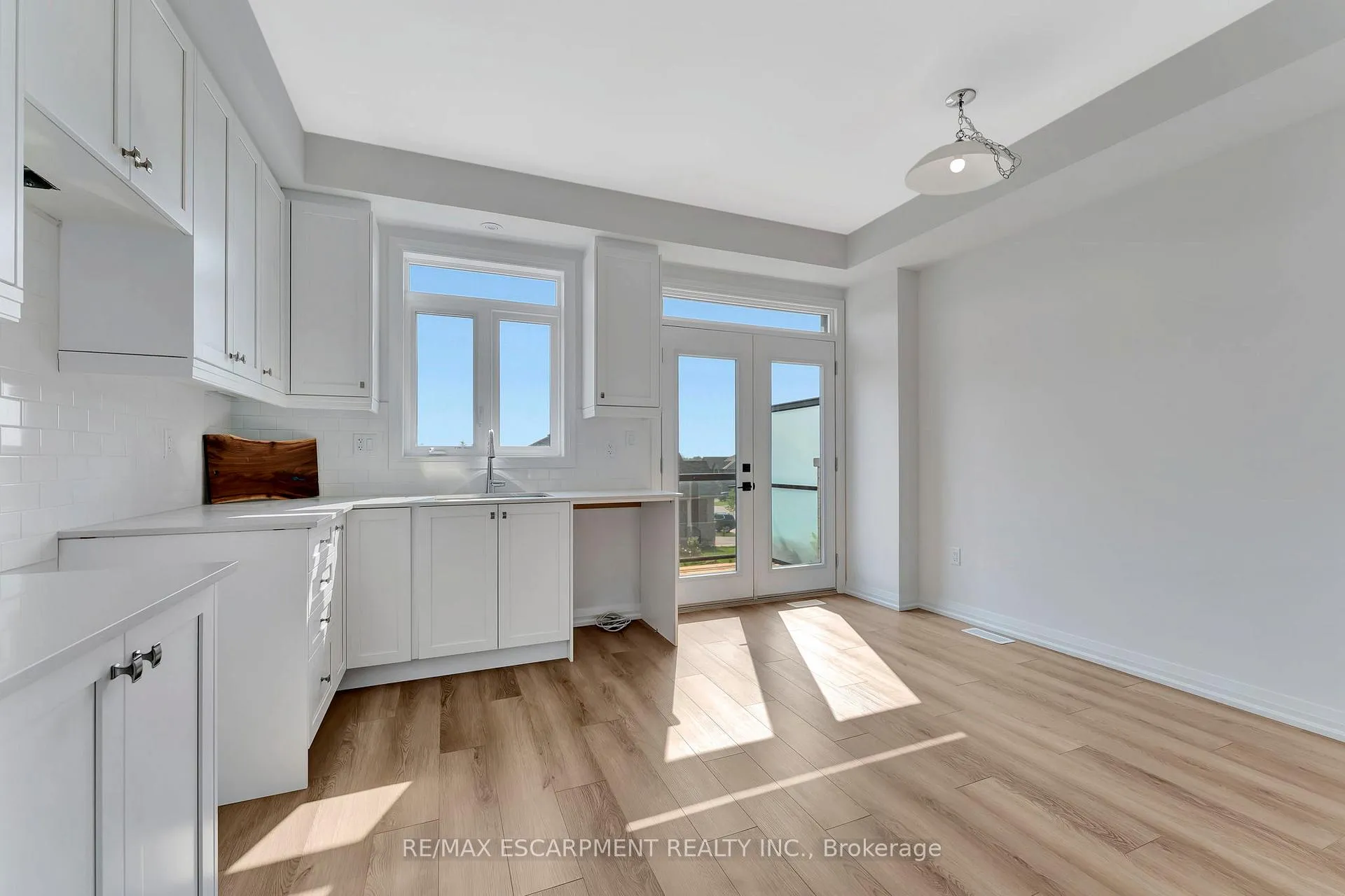 Photo 16 of Unit 90, 55 Tom Brown Drive, Brant, Paris — HOMEH