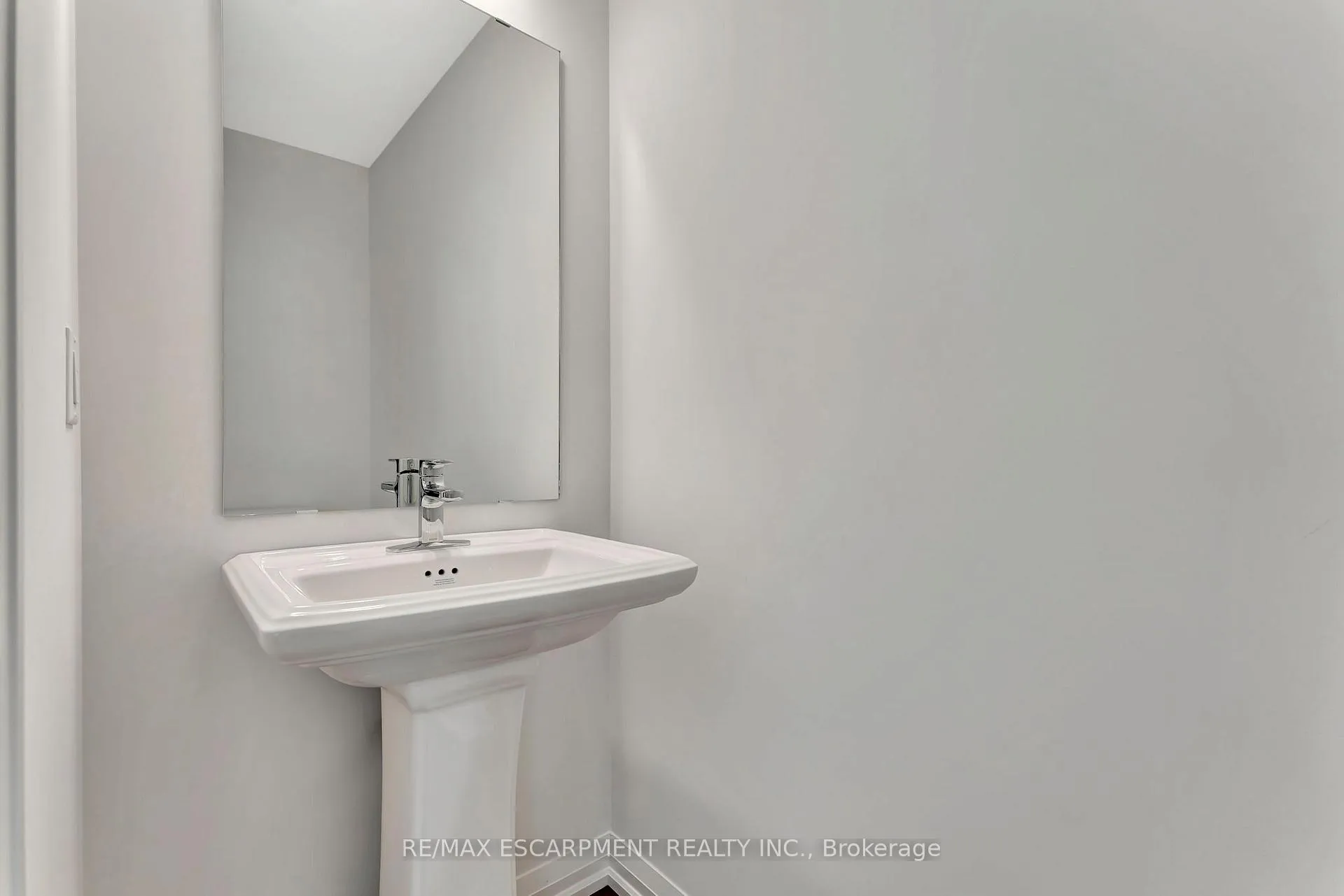 Photo 17 of Unit 90, 55 Tom Brown Drive, Brant, Paris — HOMEH