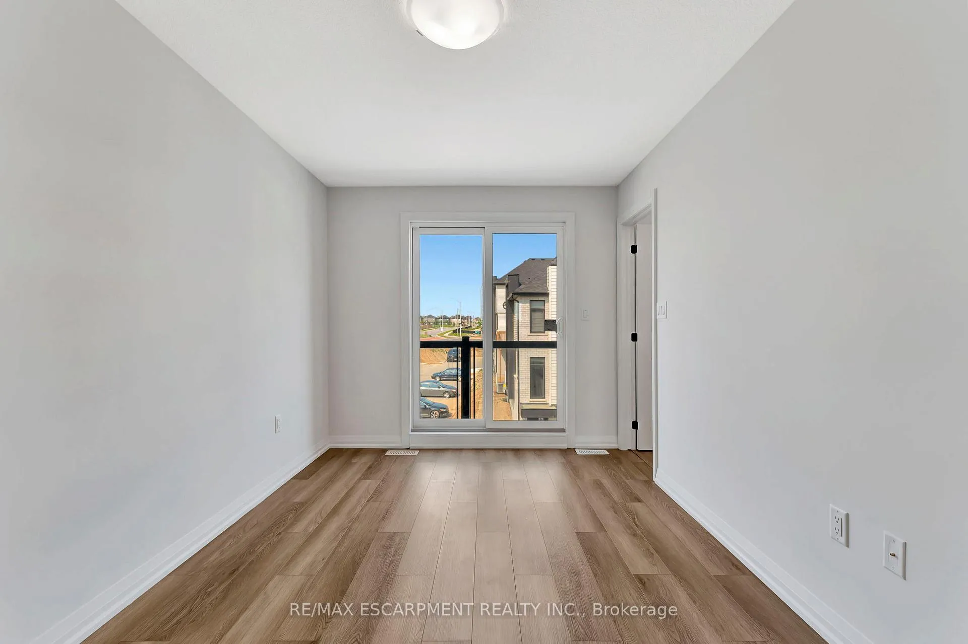 Photo 18 of Unit 90, 55 Tom Brown Drive, Brant, Paris — HOMEH