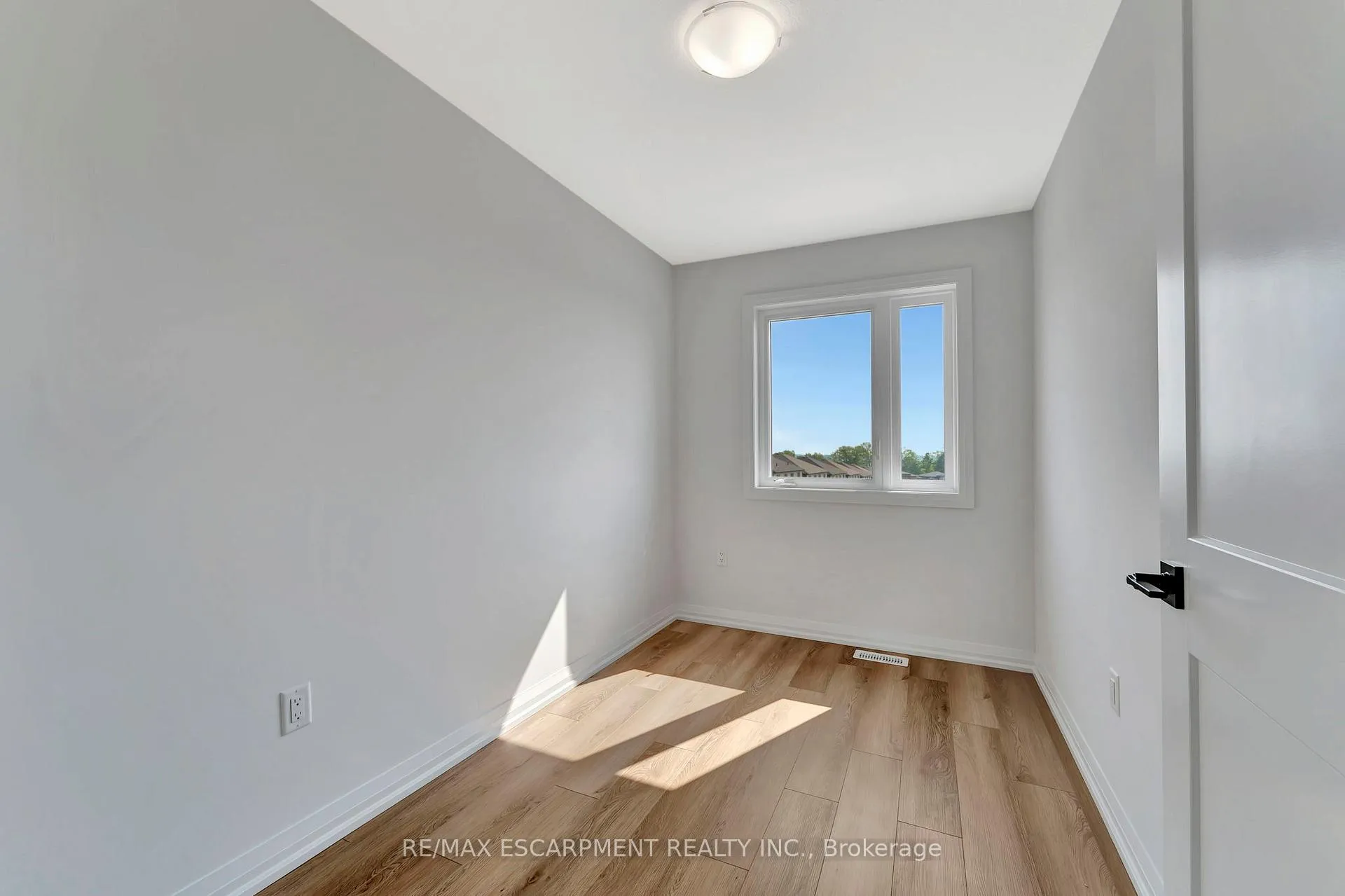 Photo 25 of Unit 90, 55 Tom Brown Drive, Brant, Paris — HOMEH