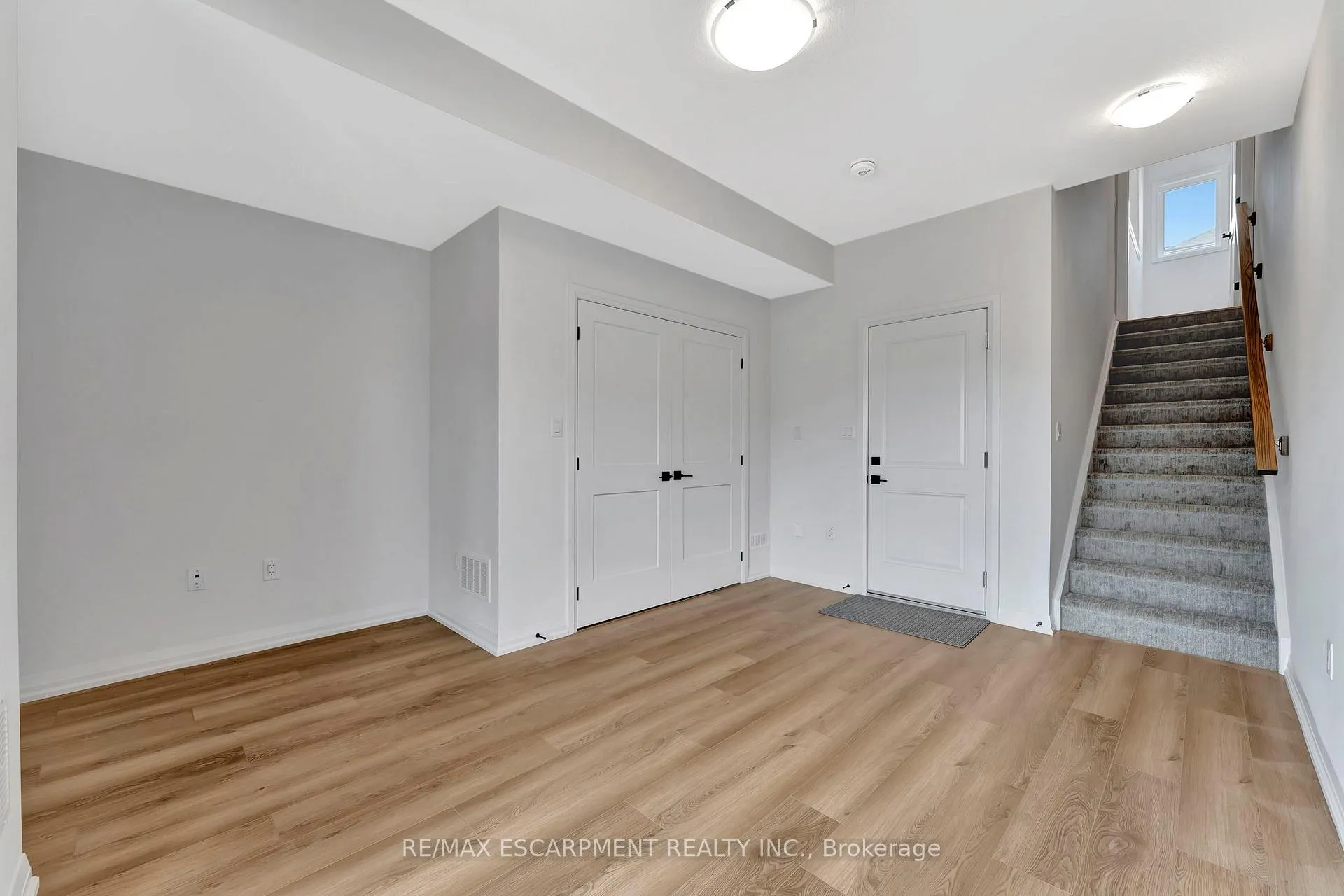 Photo 32 of Unit 90, 55 Tom Brown Drive, Brant, Paris — HOMEH