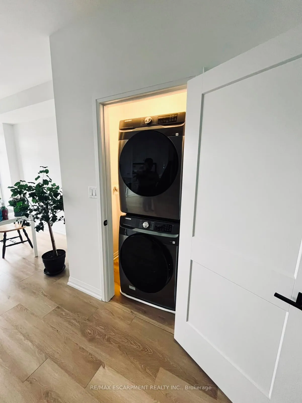 Photo 34 of Unit 90, 55 Tom Brown Drive, Brant, Paris — HOMEH