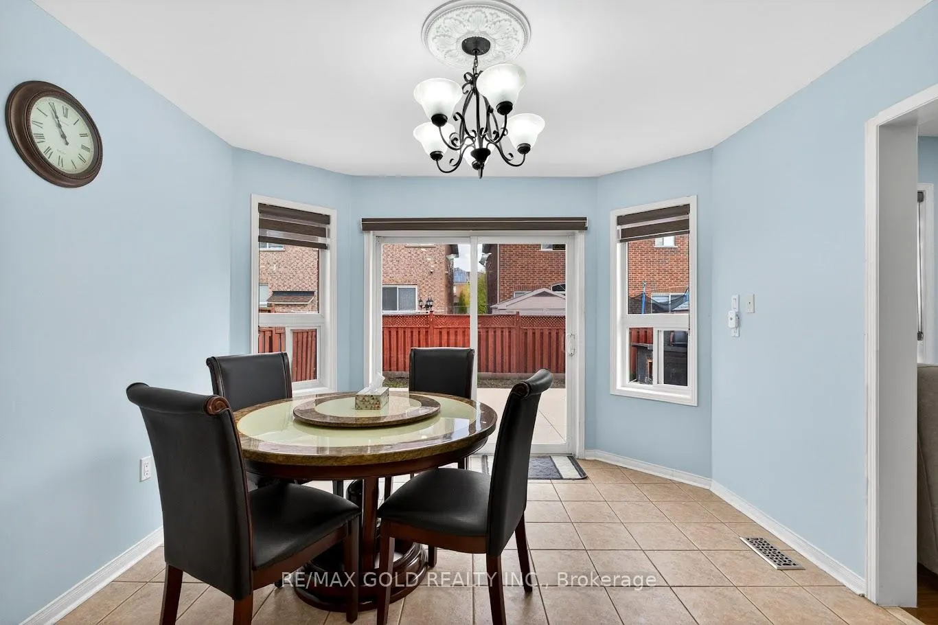 Photo 11 of 50 Ranchero Drive, Brampton, Fletcher's Meadow — HOMEH