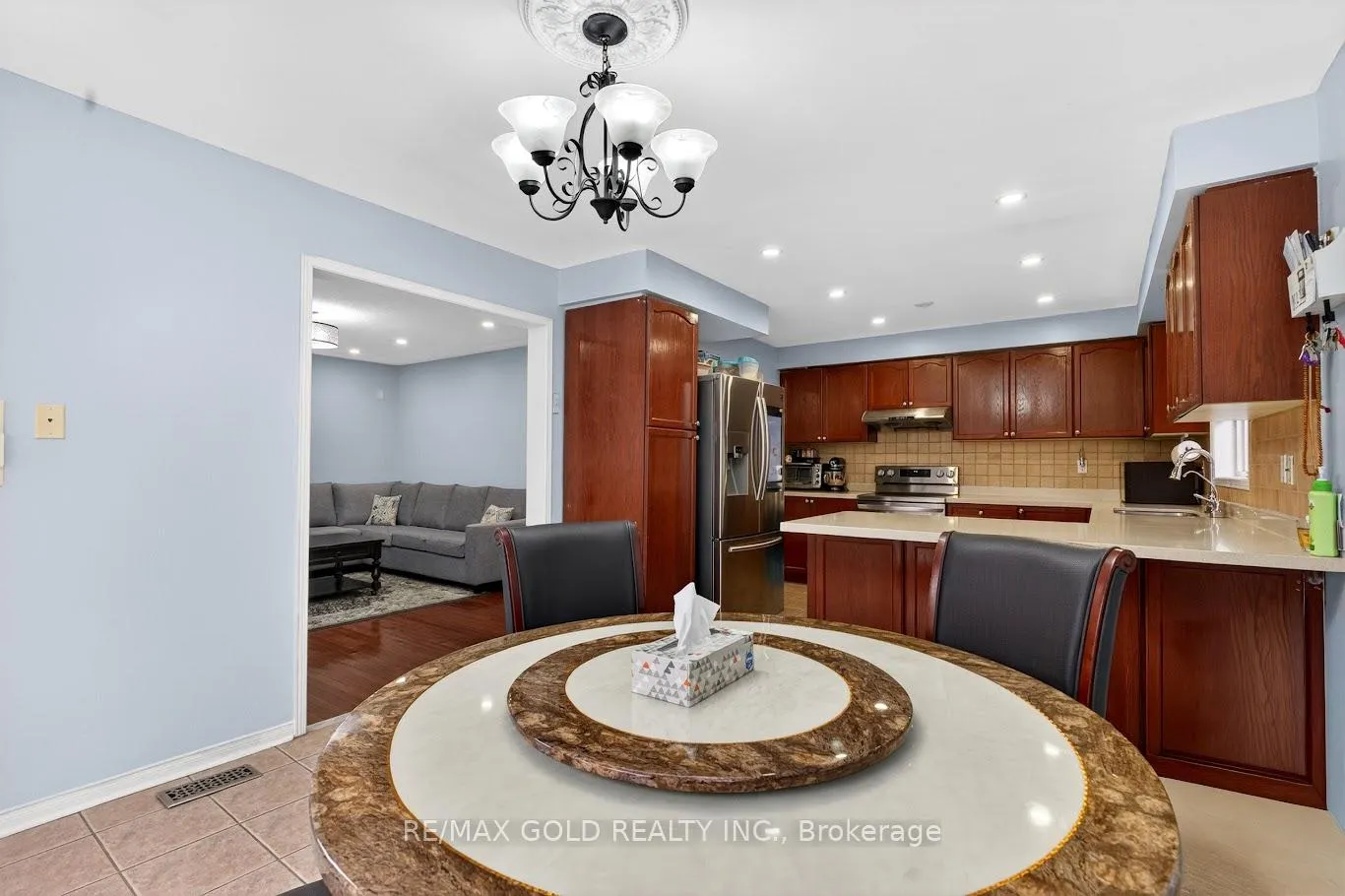 Photo 12 of 50 Ranchero Drive, Brampton, Fletcher's Meadow — HOMEH