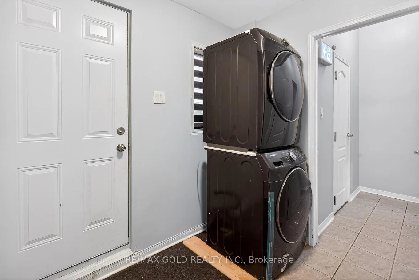 Photo 28 of 50 Ranchero Drive, Brampton, Fletcher's Meadow — HOMEH