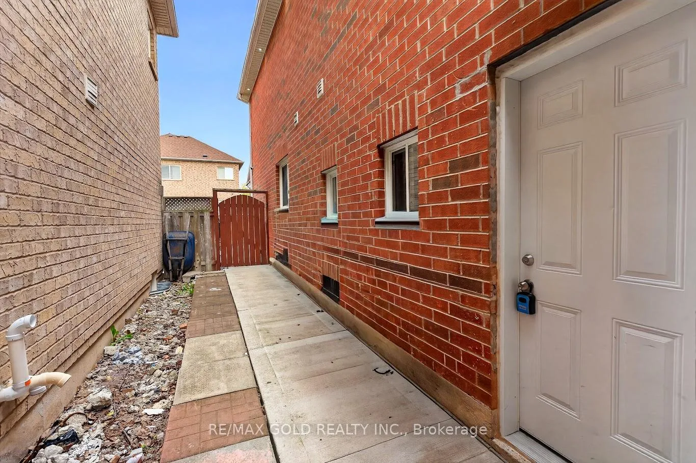 Photo 29 of 50 Ranchero Drive, Brampton, Fletcher's Meadow — HOMEH