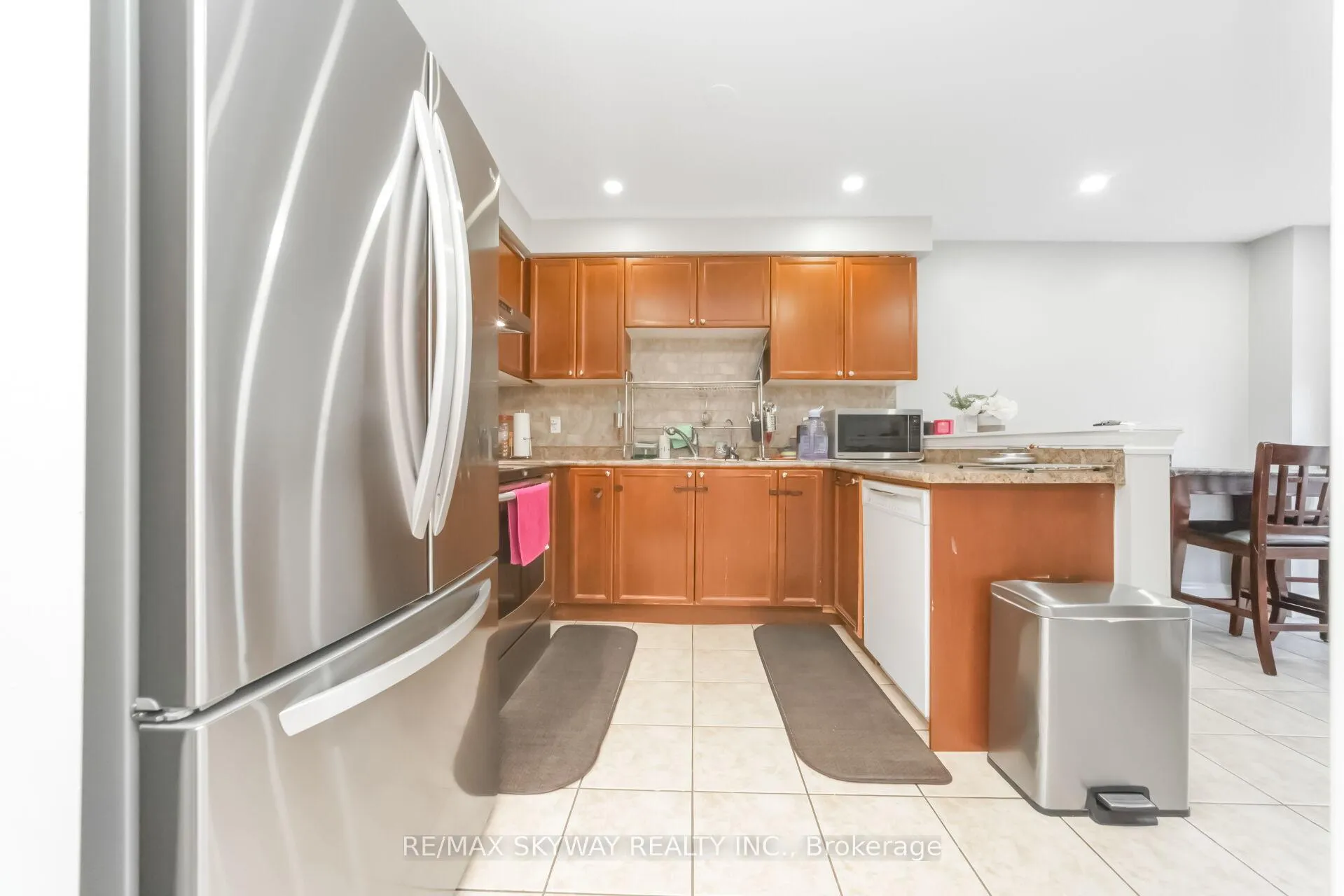 Photo 15 of 64 Bernard Avenue, Brampton, Fletcher's Creek South — HOMEH