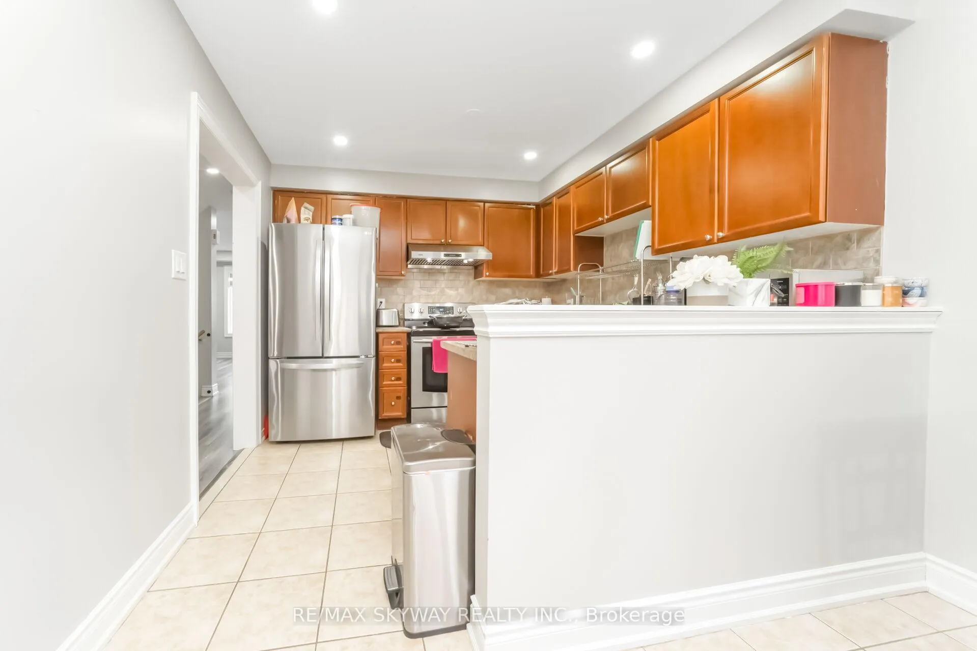 Photo 16 of 64 Bernard Avenue, Brampton, Fletcher's Creek South — HOMEH