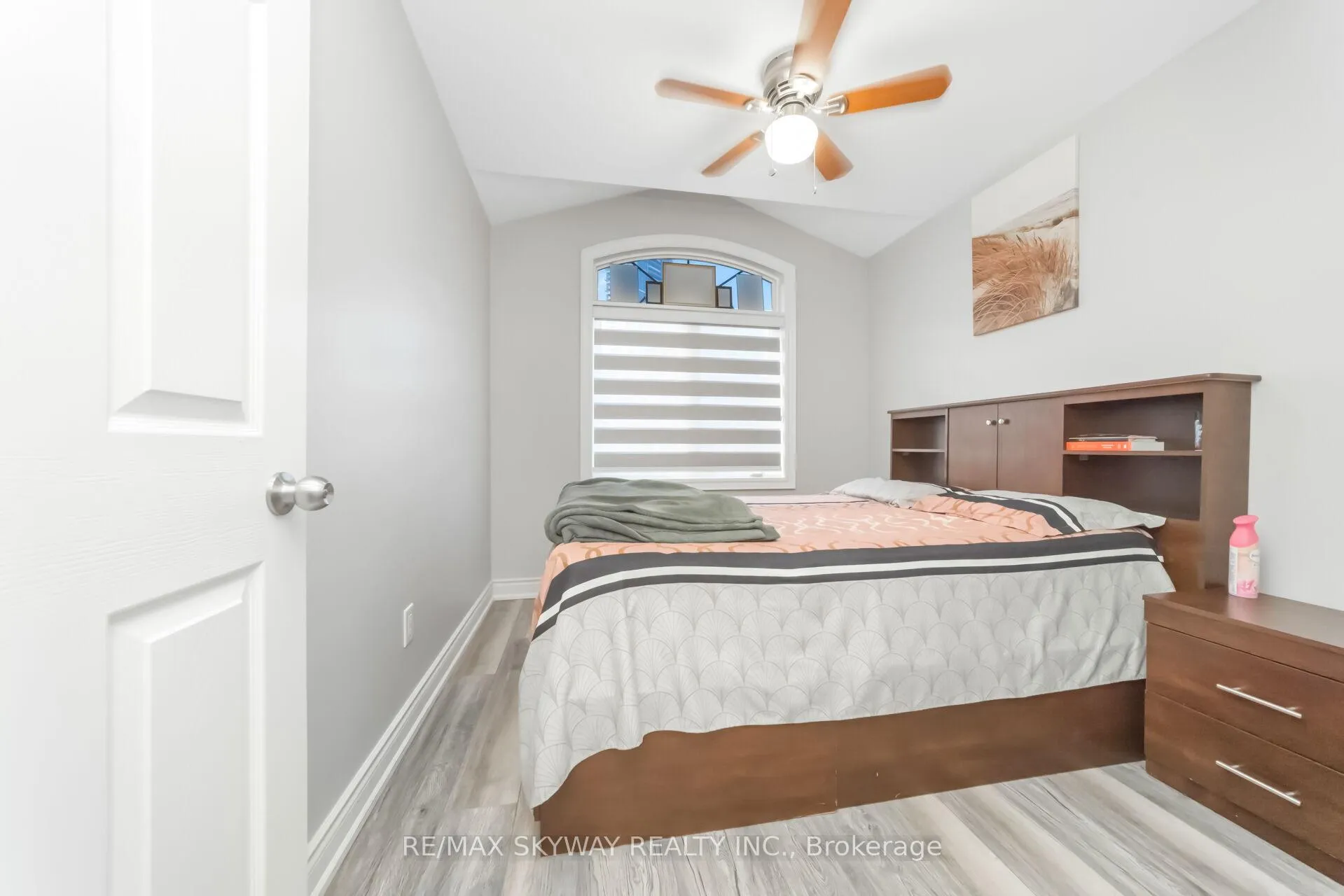 Photo 28 of 64 Bernard Avenue, Brampton, Fletcher's Creek South — HOMEH