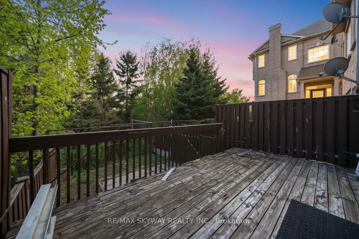 Photo 33 of 64 Bernard Avenue, Brampton, Fletcher's Creek South — HOMEH