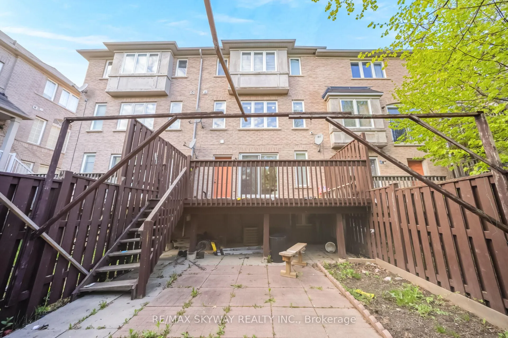 Photo 38 of 64 Bernard Avenue, Brampton, Fletcher's Creek South — HOMEH