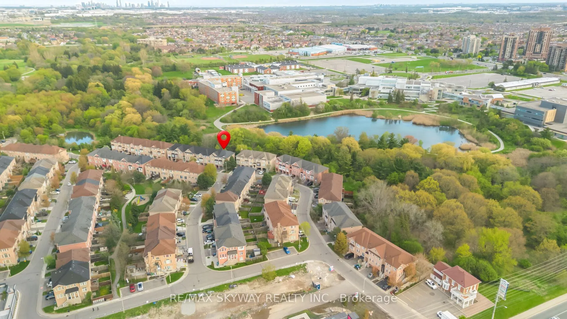 Photo 43 of 64 Bernard Avenue, Brampton, Fletcher's Creek South — HOMEH